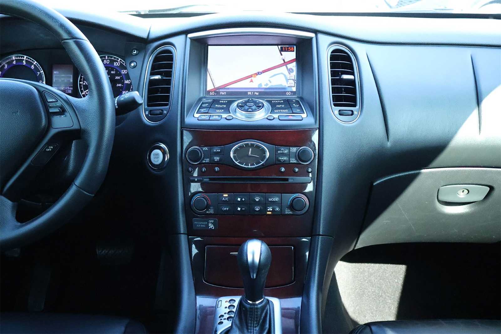 Thumbnail: 2017 INFINITI QX50 - 16