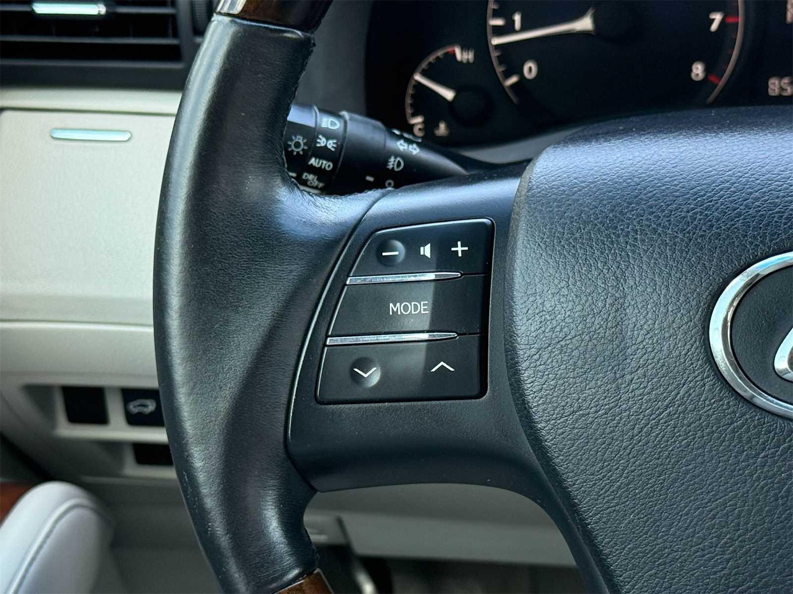 Thumbnail: 2010 Lexus RX - 22
