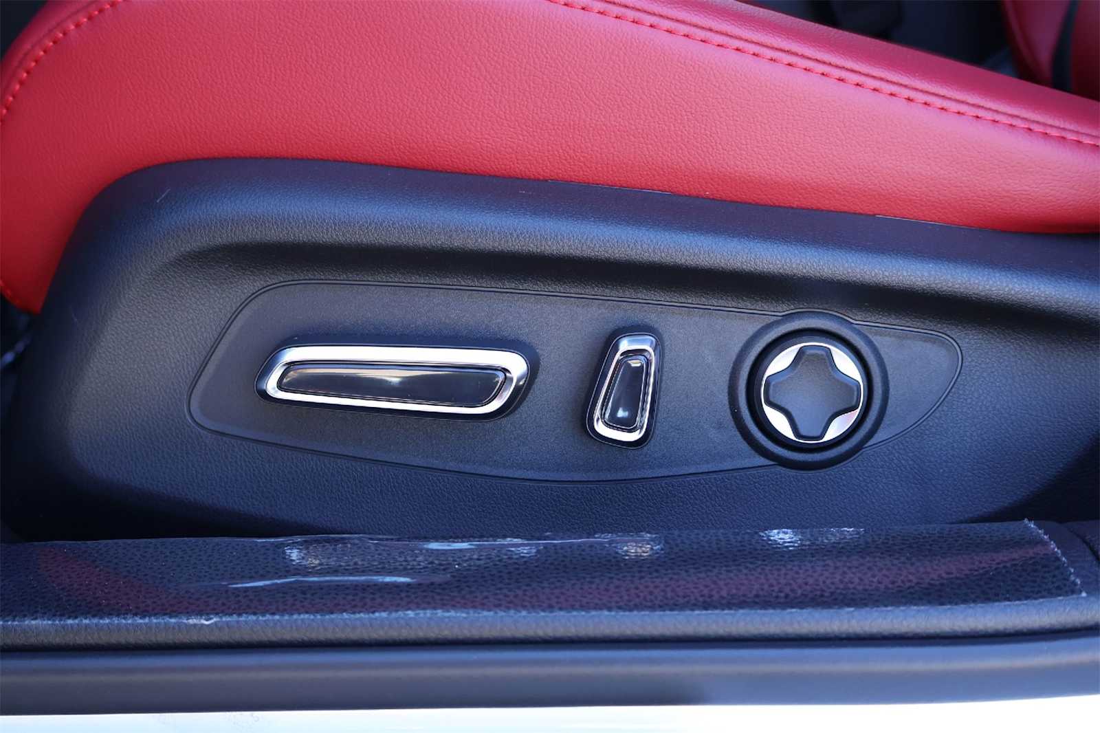 Thumbnail: 2025 Acura Integra - 24