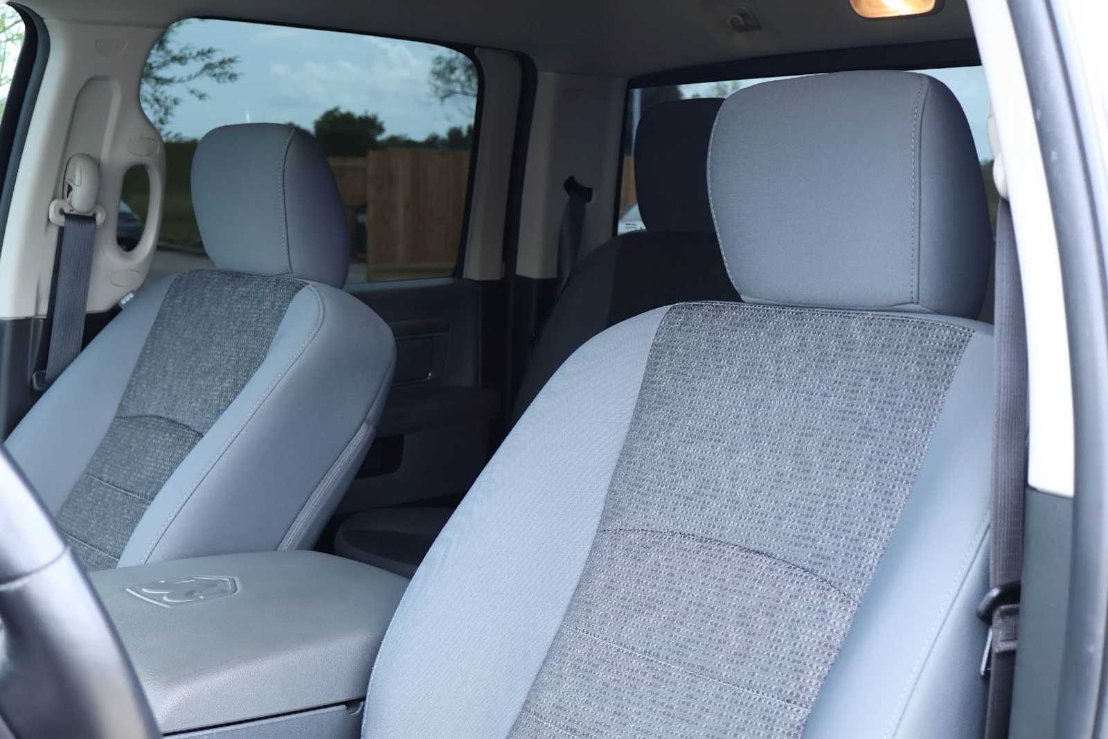 Thumbnail: 2019 RAM 1500 Classic - 11