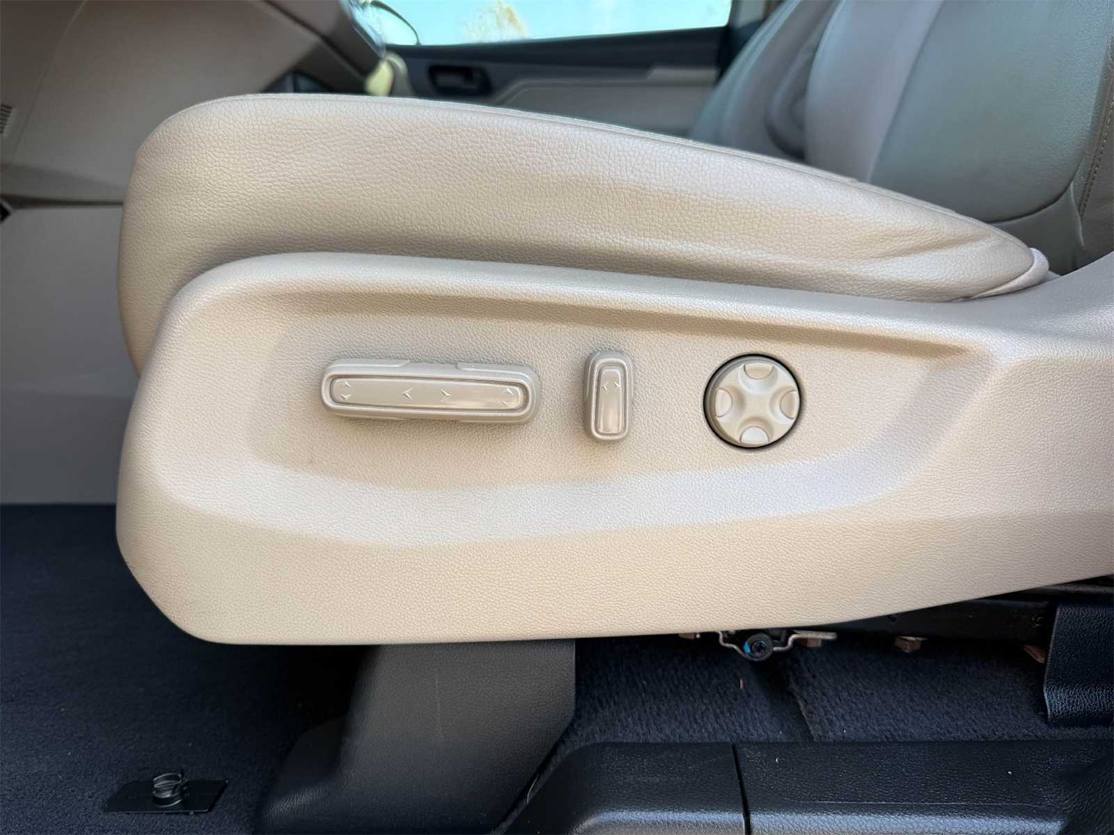 Thumbnail: 2018 Honda Odyssey - 24