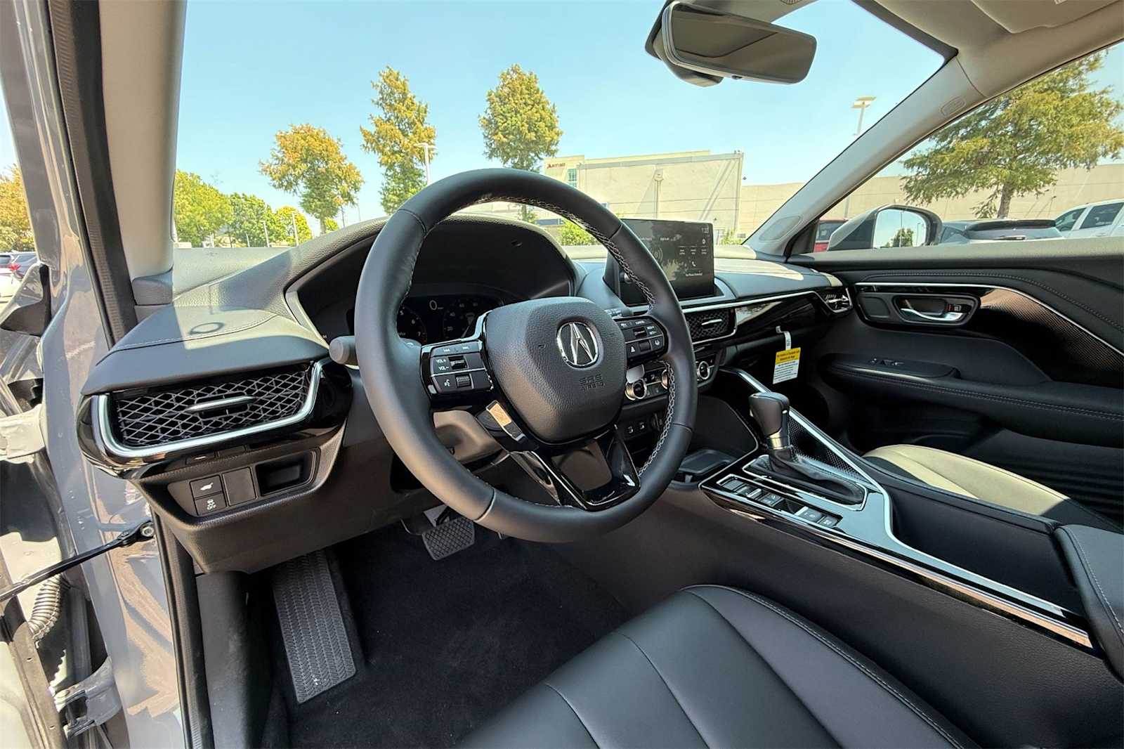 Thumbnail: 2025 Acura ADX - 2