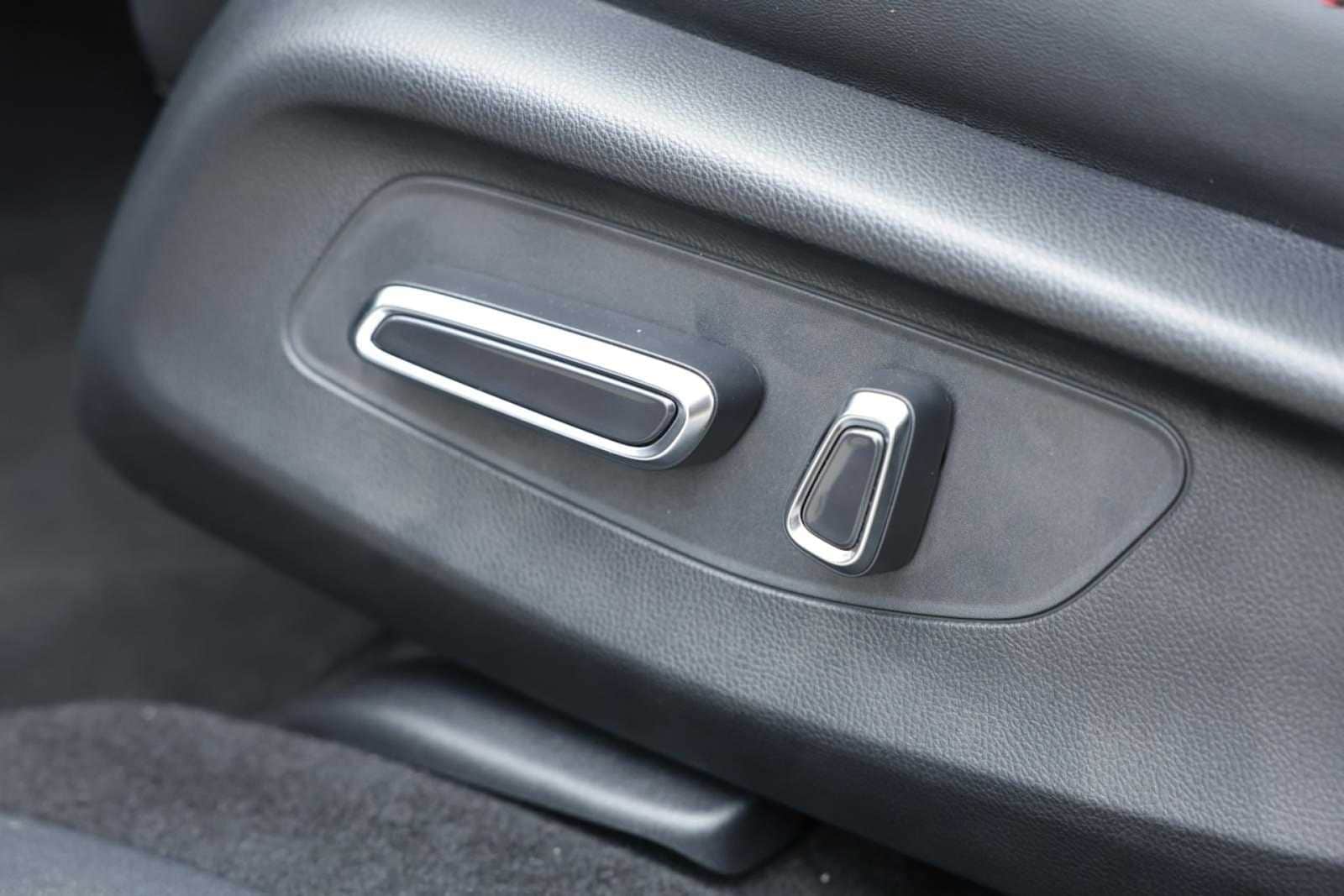 Thumbnail: 2025 Acura ADX - 24