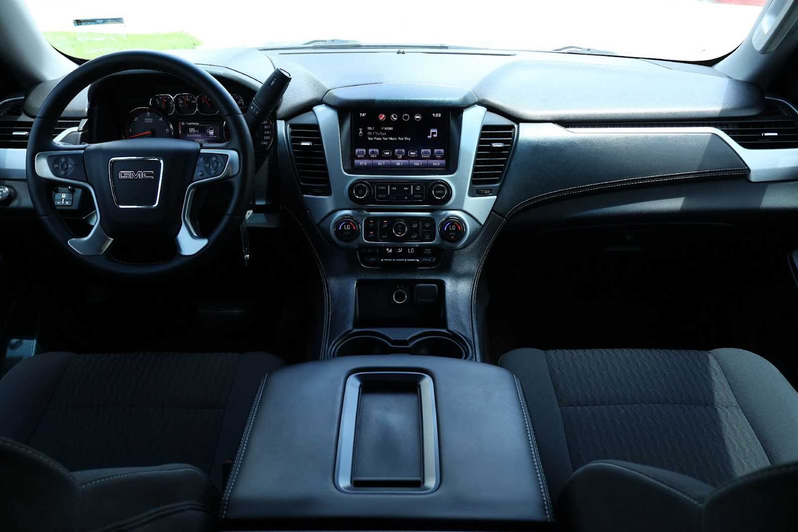 Thumbnail: 2016 GMC Yukon - 10