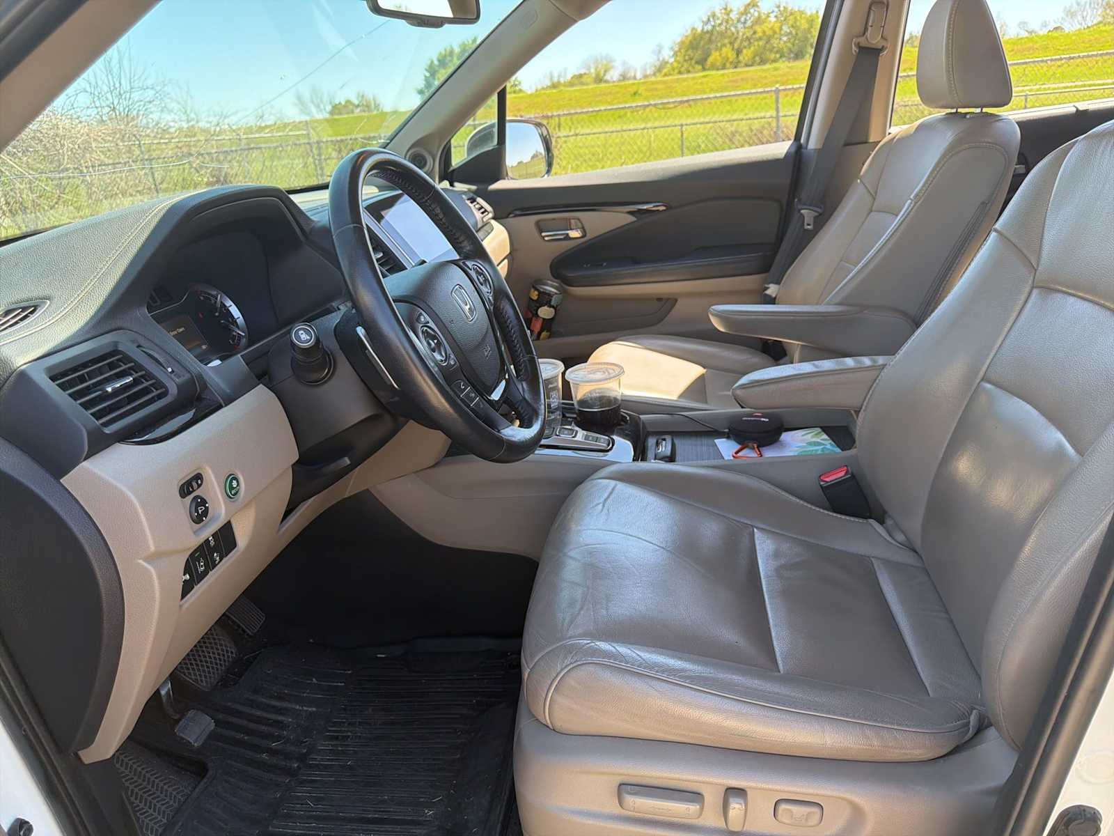 Thumbnail: 2016 Honda Pilot - 9