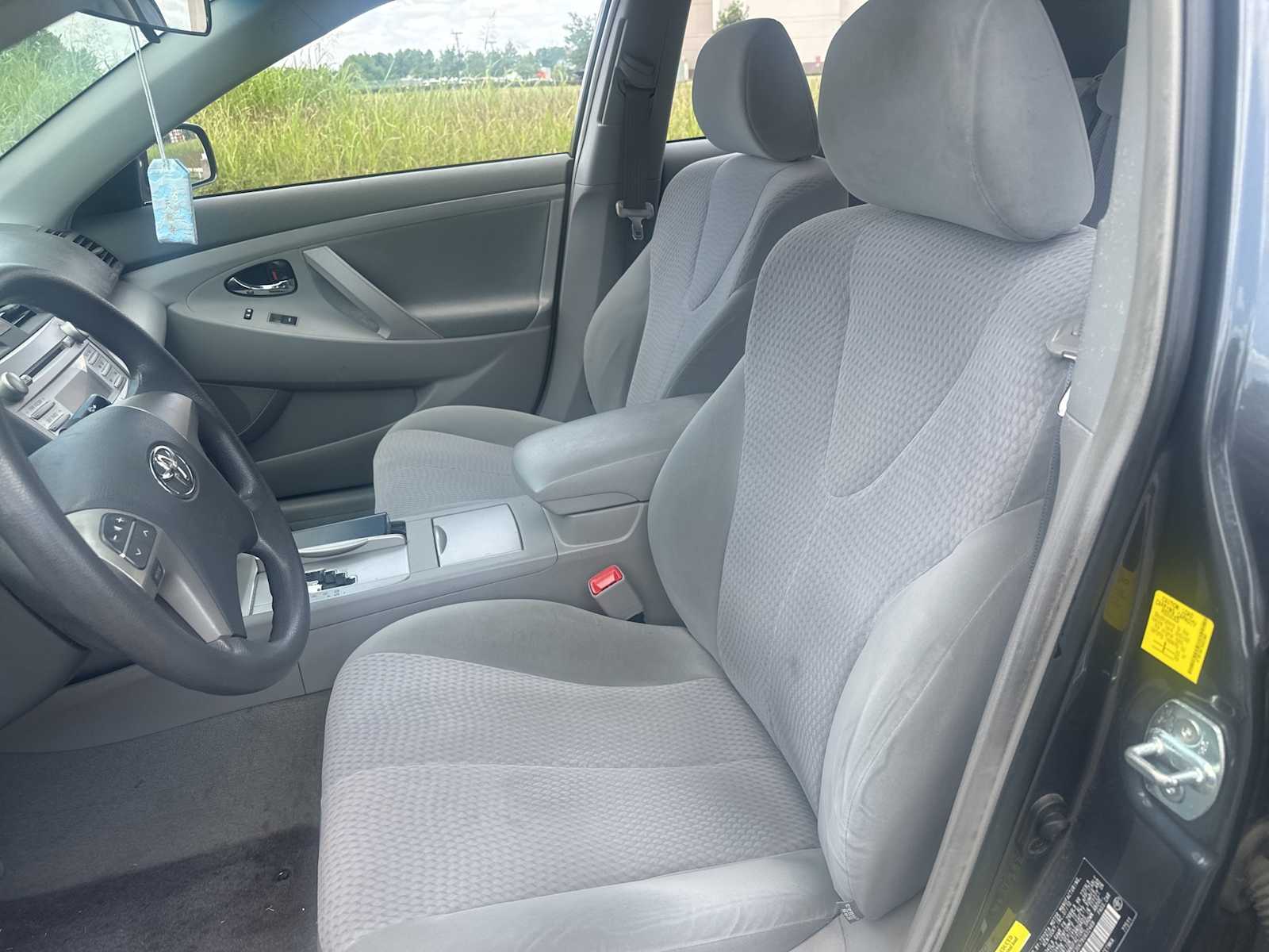 2011 Toyota Camry LE 11