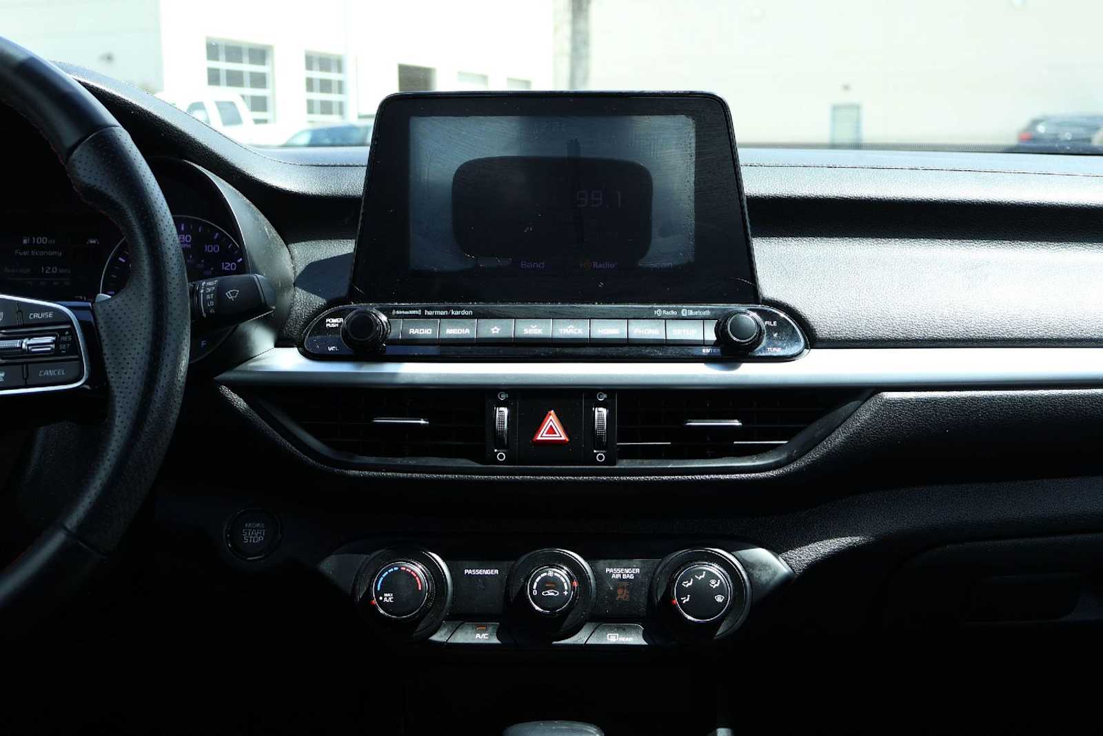 Thumbnail: 2020 Kia Forte - 16