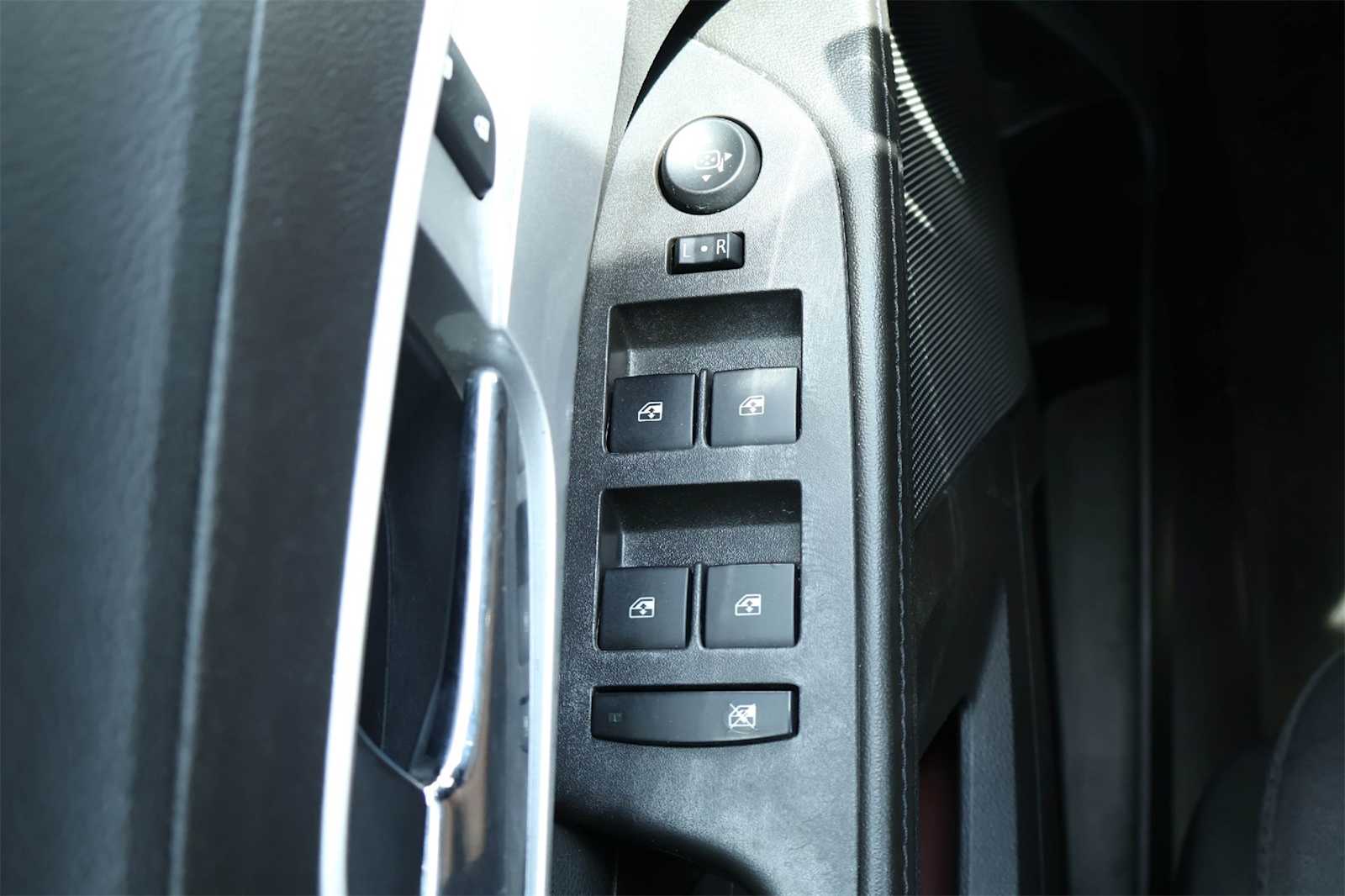 Thumbnail: 2015 Chevrolet Equinox - 27