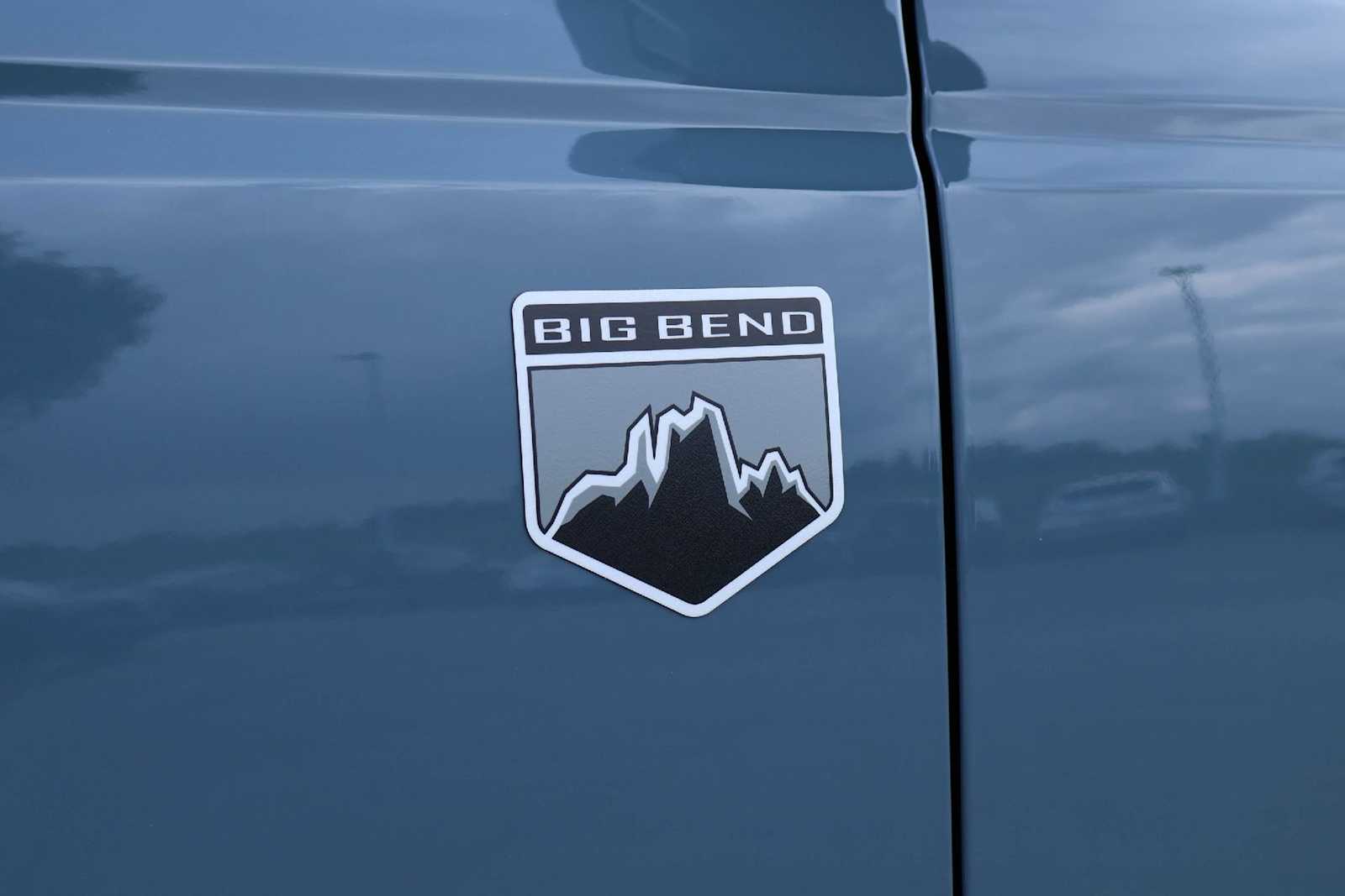 Thumbnail: 2023 Ford Bronco - 7