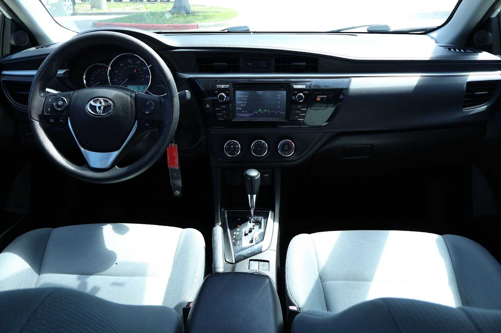 Thumbnail: 2016 Toyota Corolla - 10