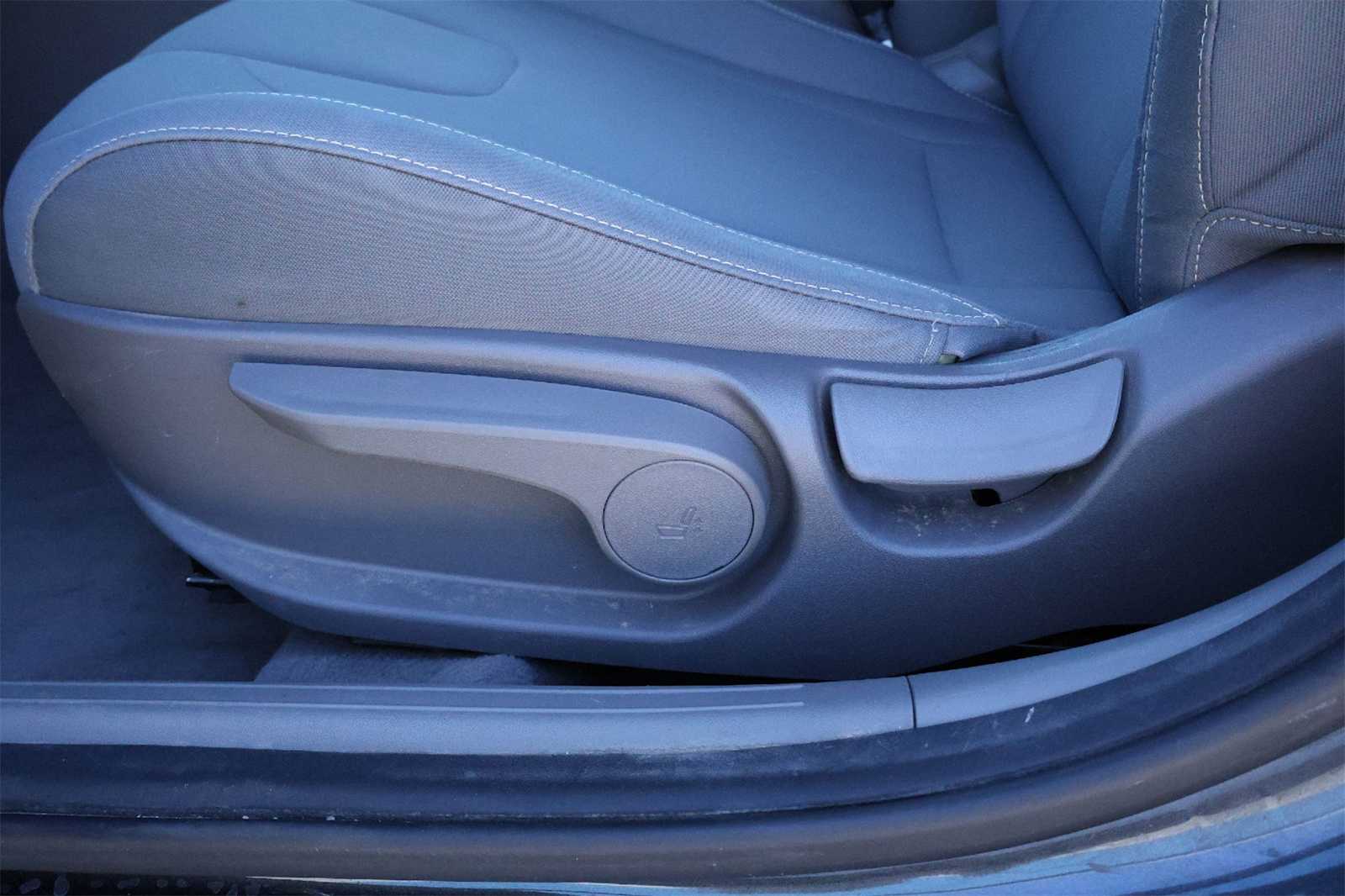 Thumbnail: 2023 Hyundai Elantra - 24