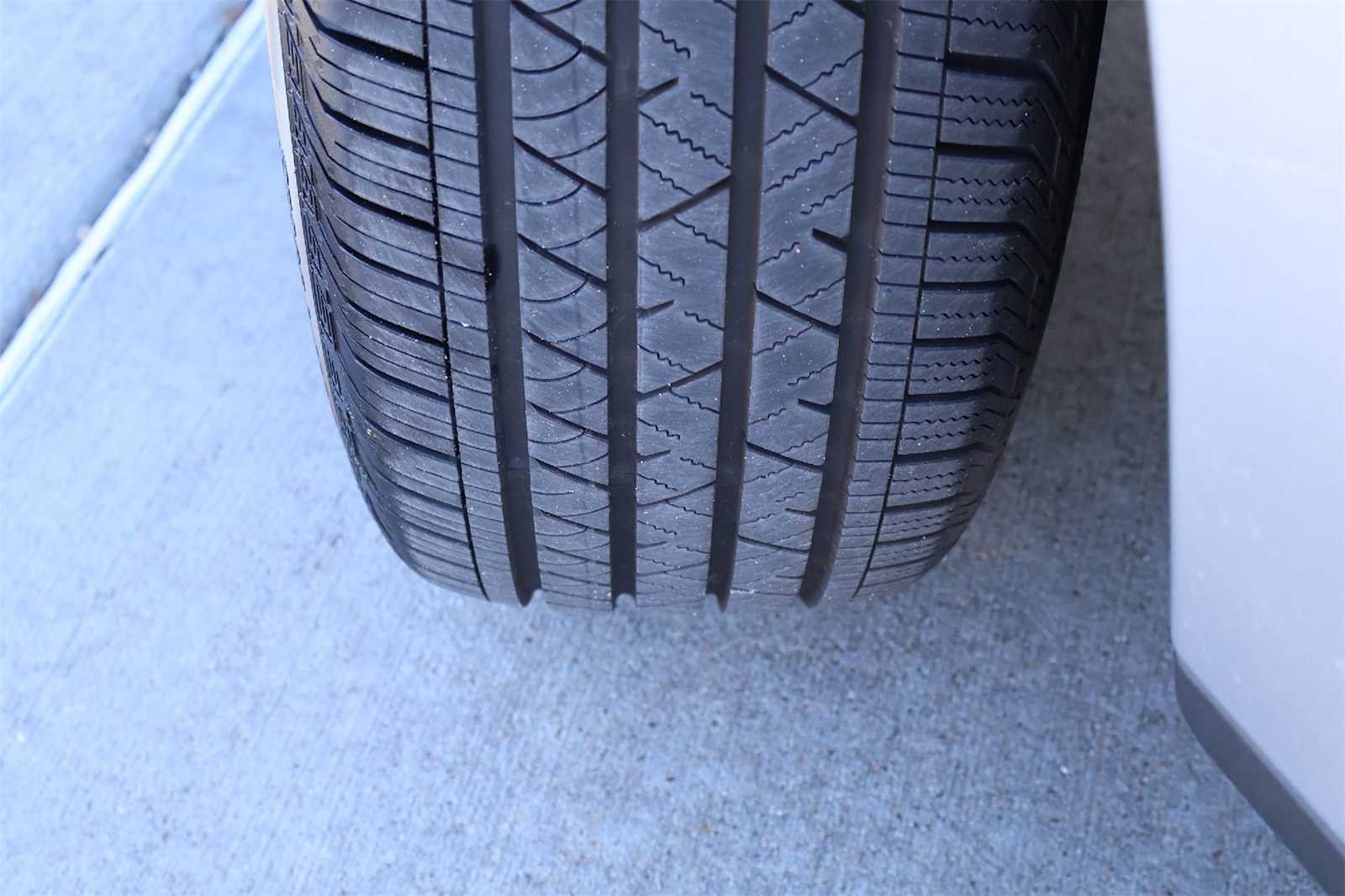 Thumbnail: 2025 Acura RDX - 30