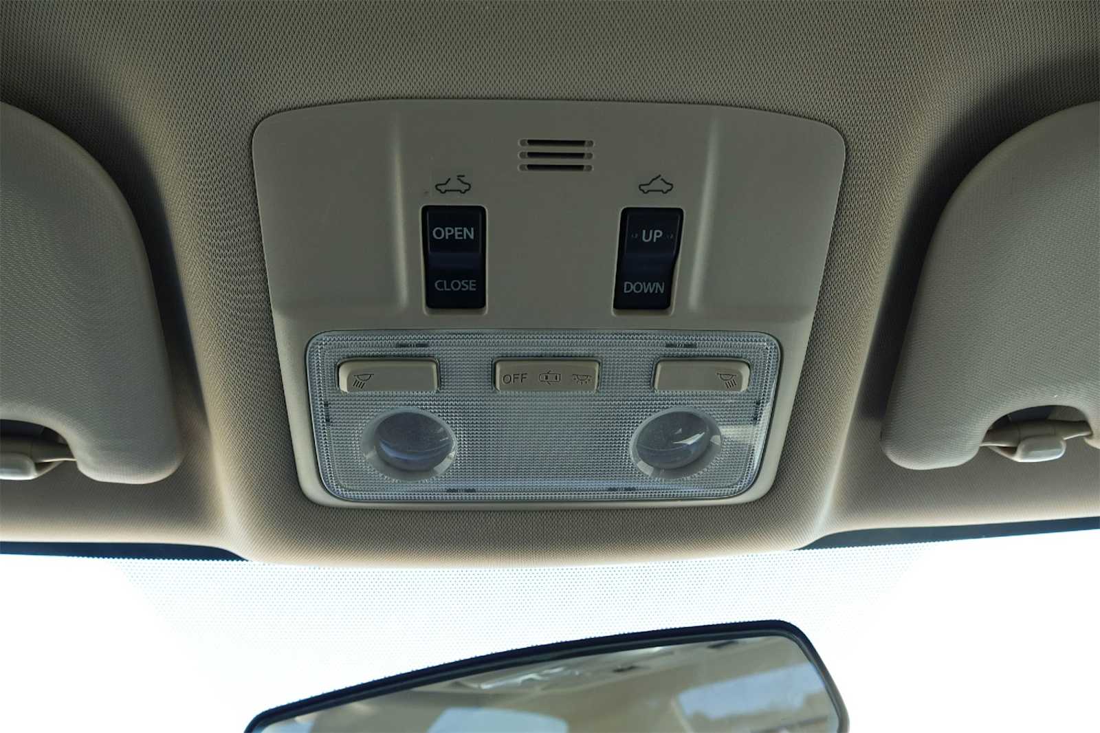 Thumbnail: 2015 Toyota Corolla - 26