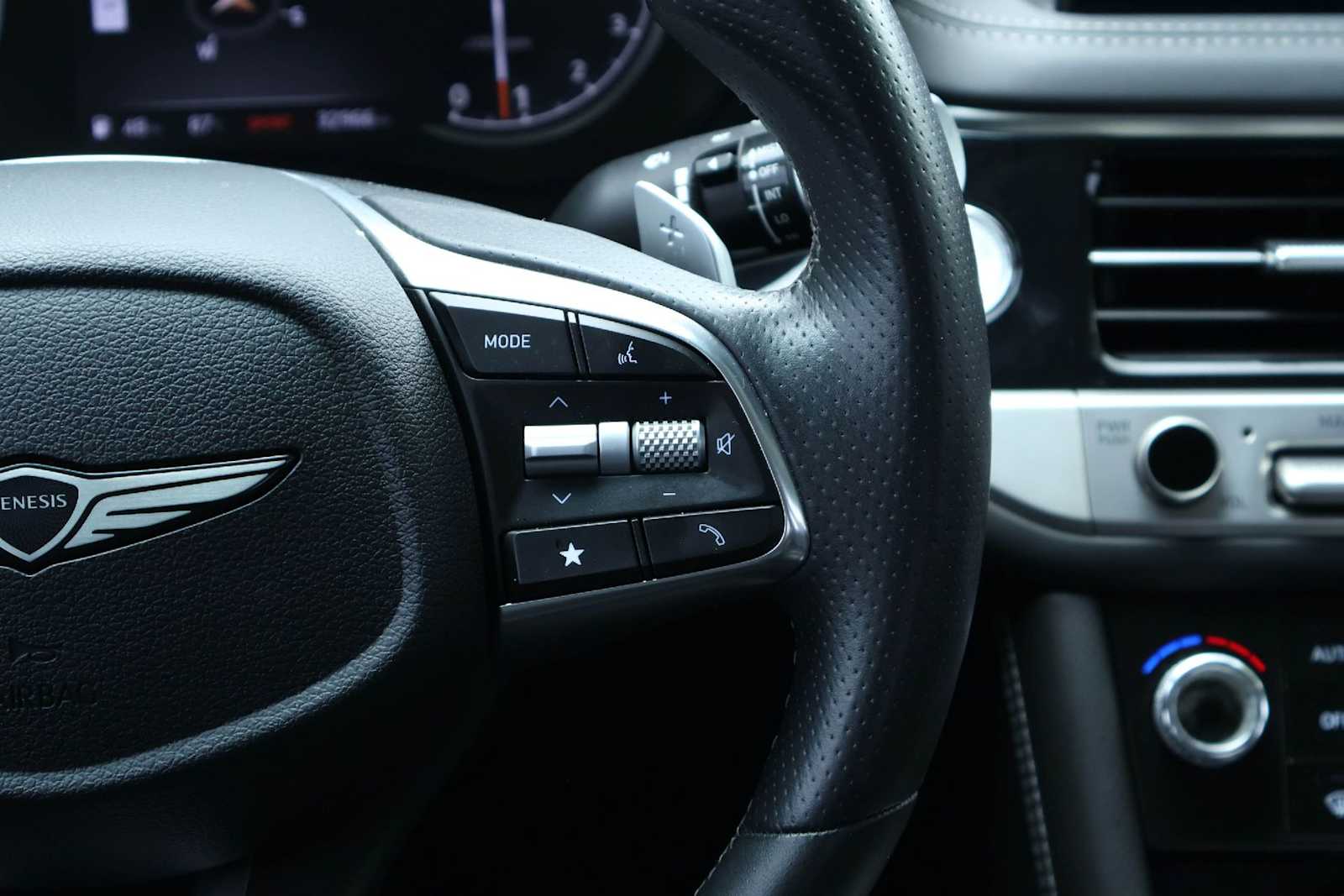 Thumbnail: 2025 Genesis G70 - 23
