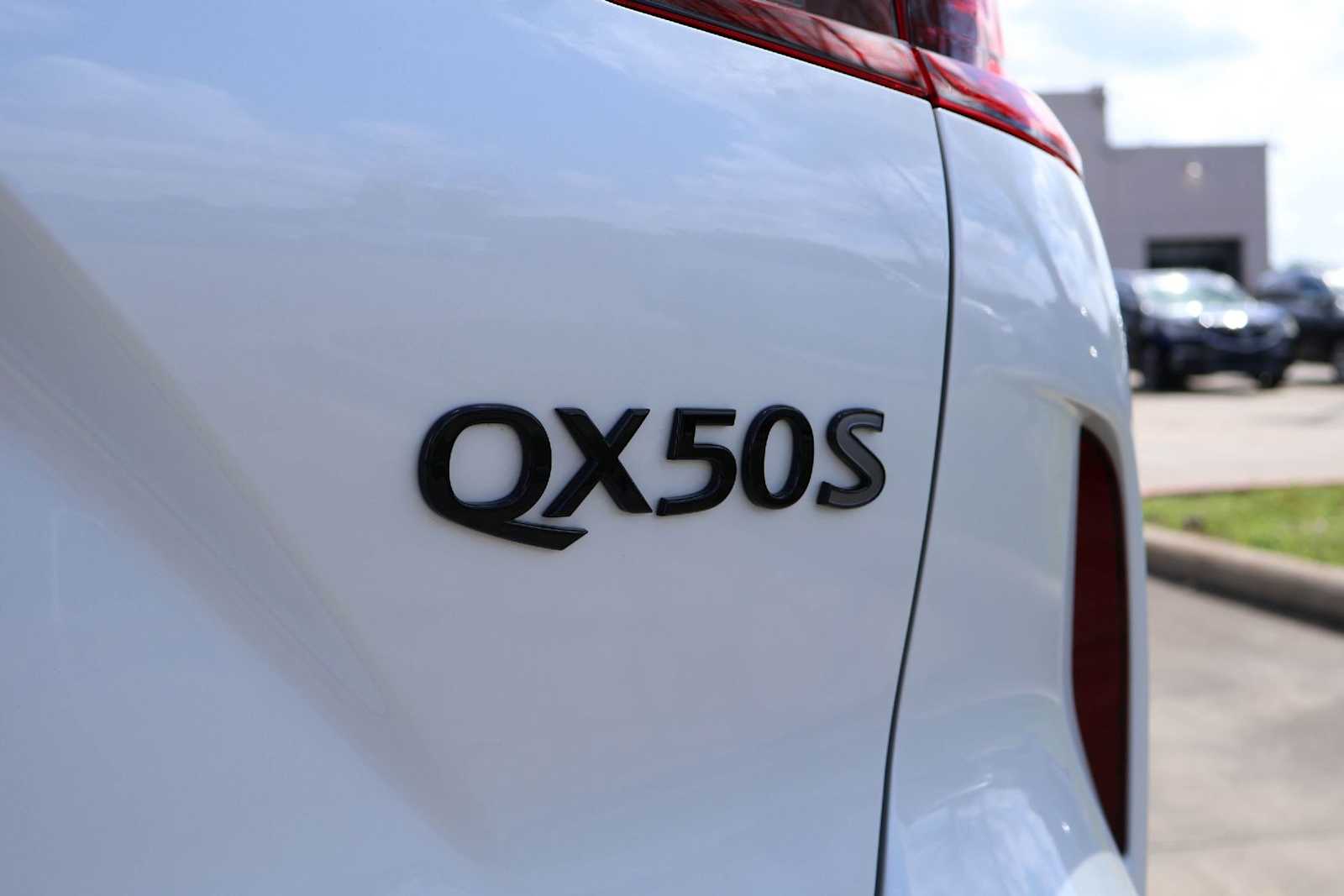 Thumbnail: 2025 INFINITI QX50 - 7