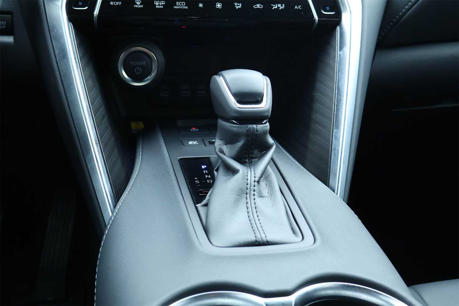 Thumbnail: 2024 Toyota Venza - 17