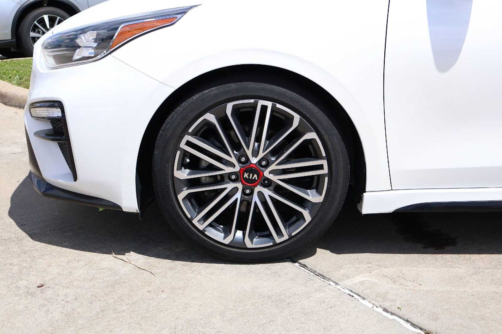 Thumbnail: 2020 Kia Forte - 8