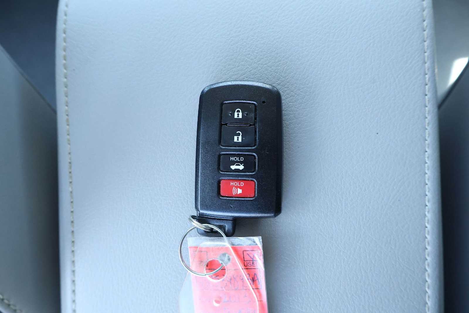 Thumbnail: 2013 Toyota Camry - 20