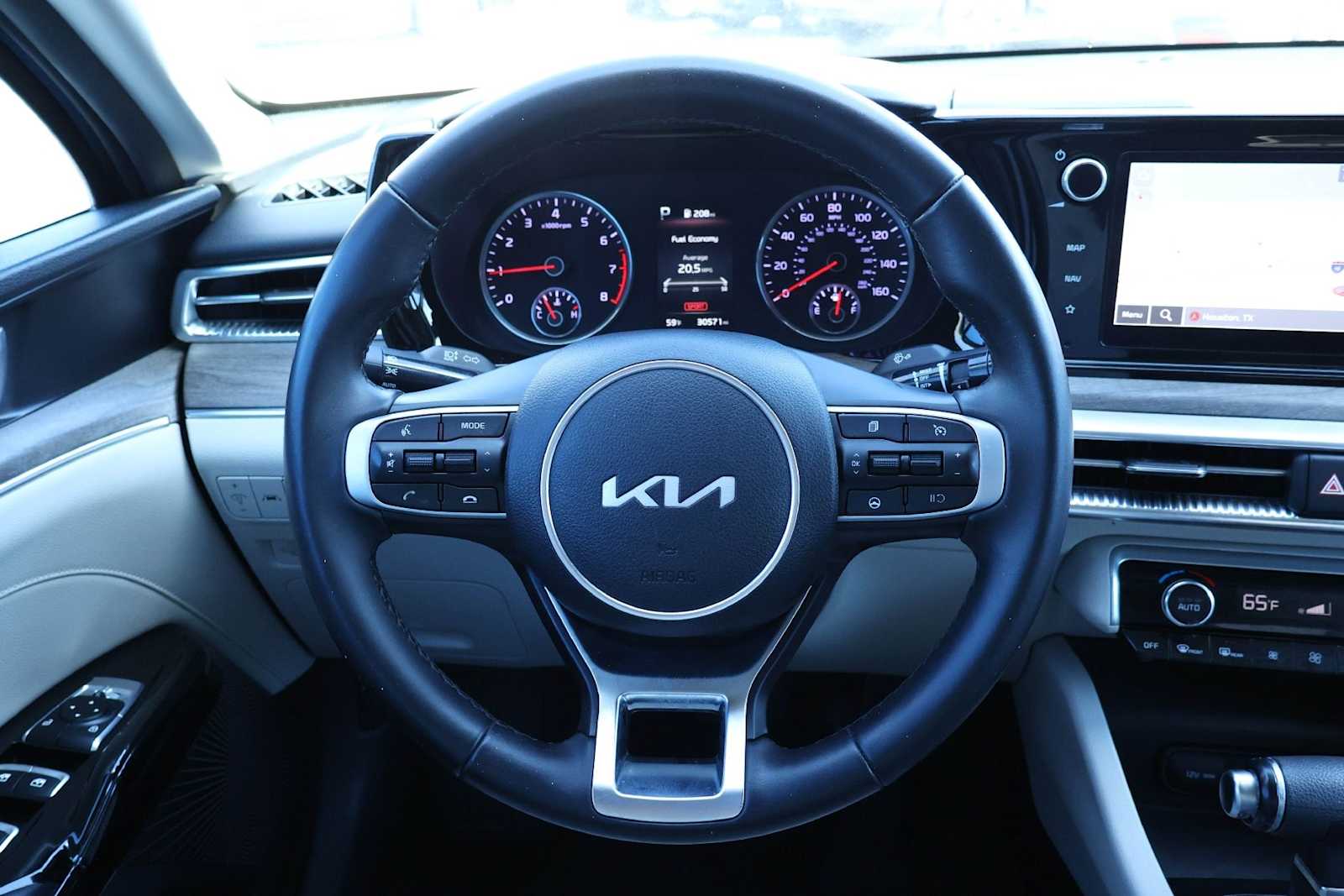 Thumbnail: 2022 Kia K5 - 15