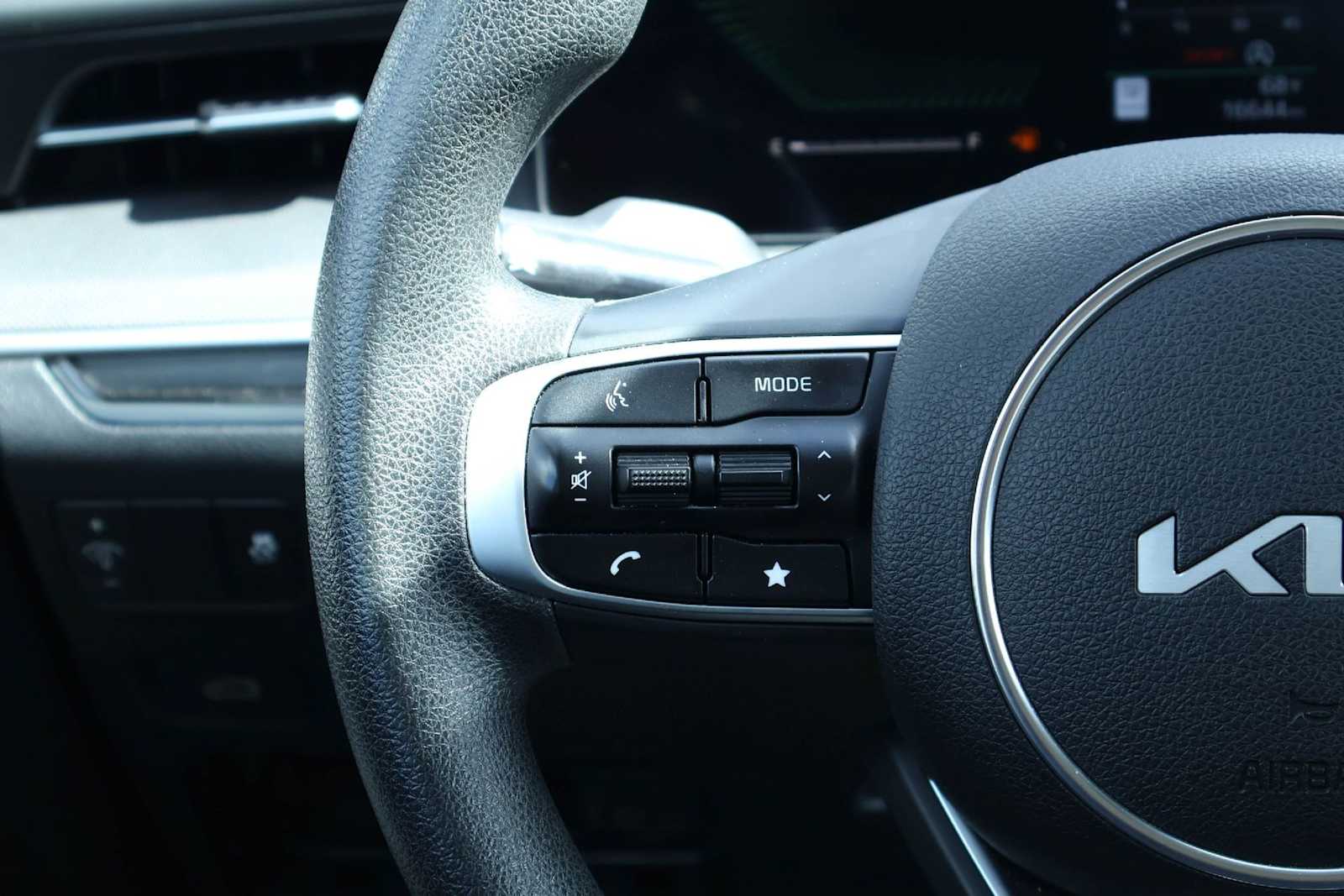 Thumbnail: 2025 Kia K5 - 22