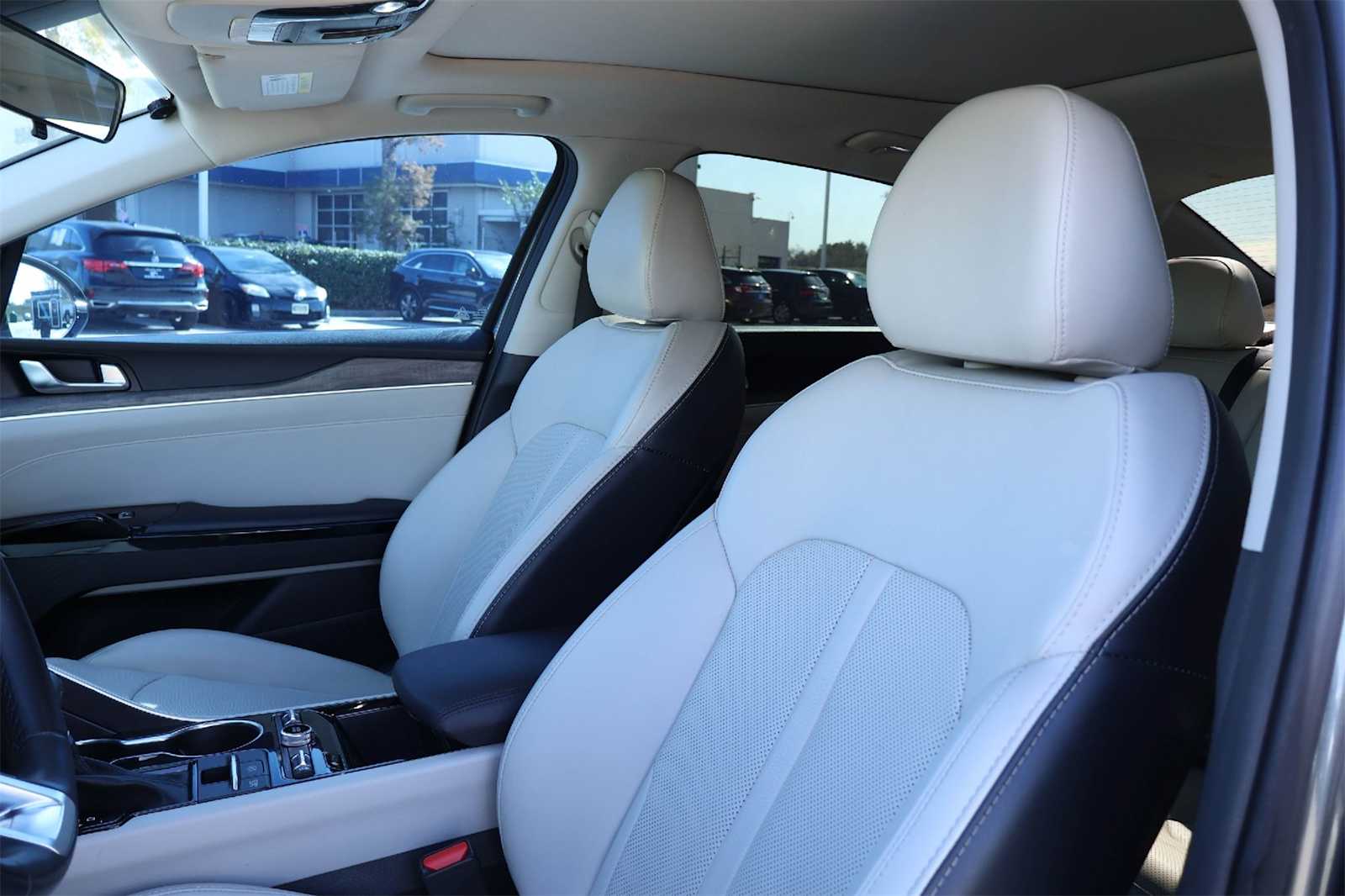 Thumbnail: 2022 Kia K5 - 11