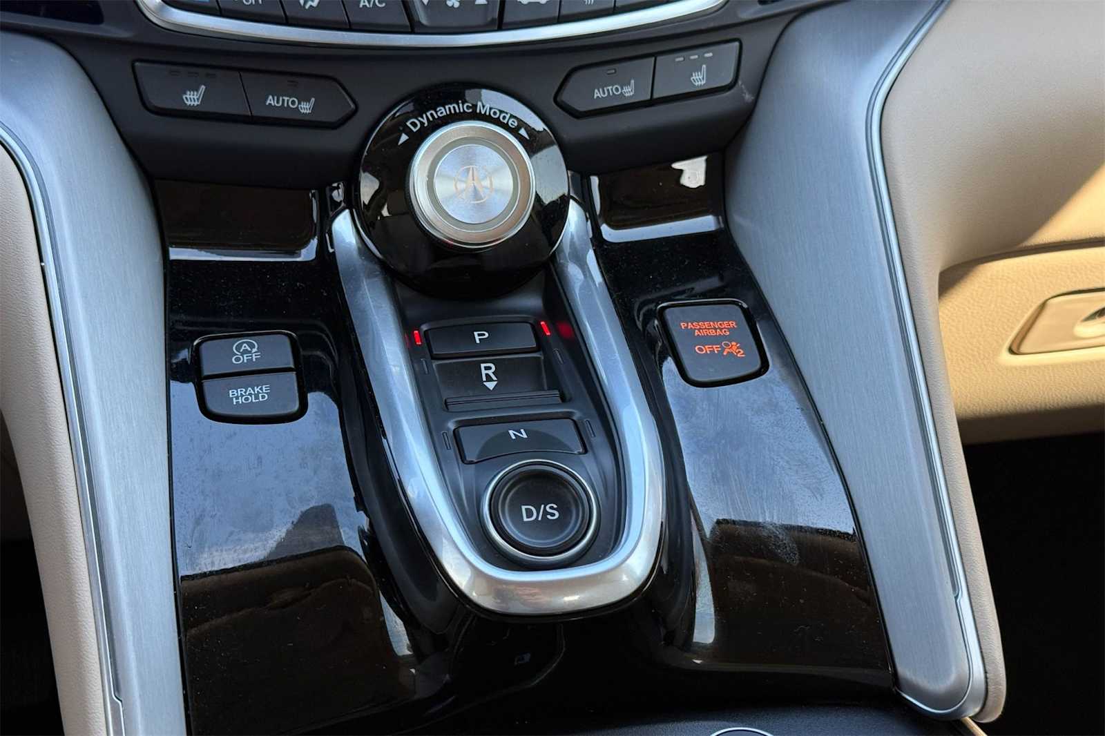 Thumbnail: 2025 Acura TLX - 17