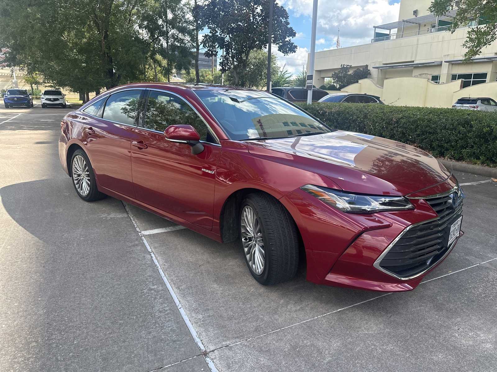 Thumbnail: 2021 Toyota Avalon - 3