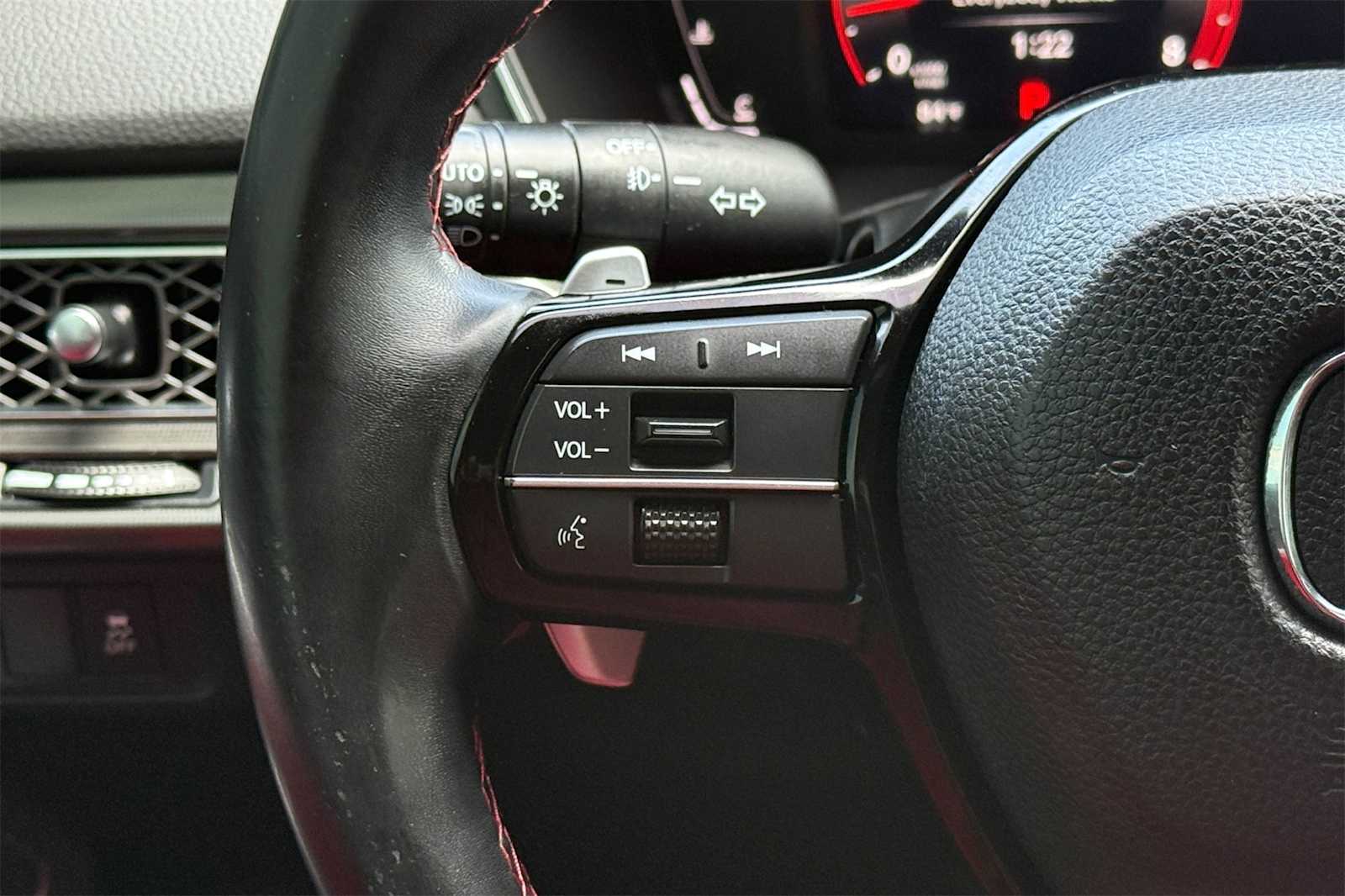 Thumbnail: 2023 Acura Integra - 22