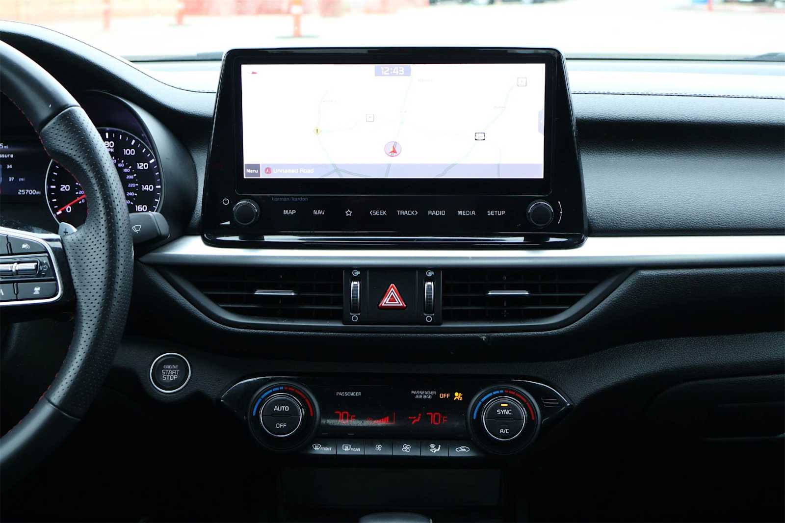 Thumbnail: 2022 Kia Forte - 16