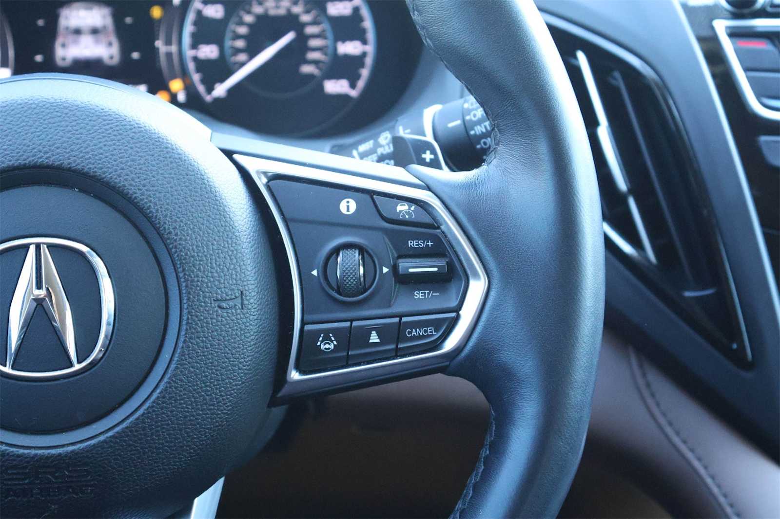 Thumbnail: 2023 Acura RDX - 23