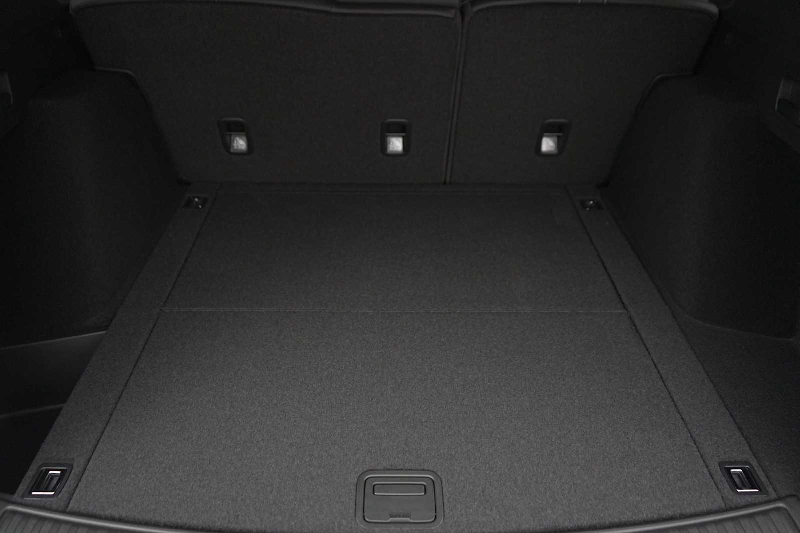 Thumbnail: 2025 Acura RDX - 19