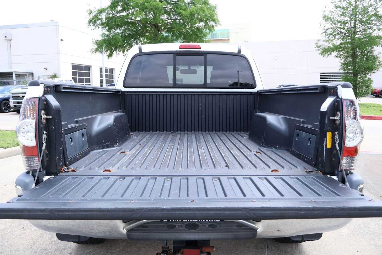 Thumbnail: 2013 Toyota Tacoma - 18