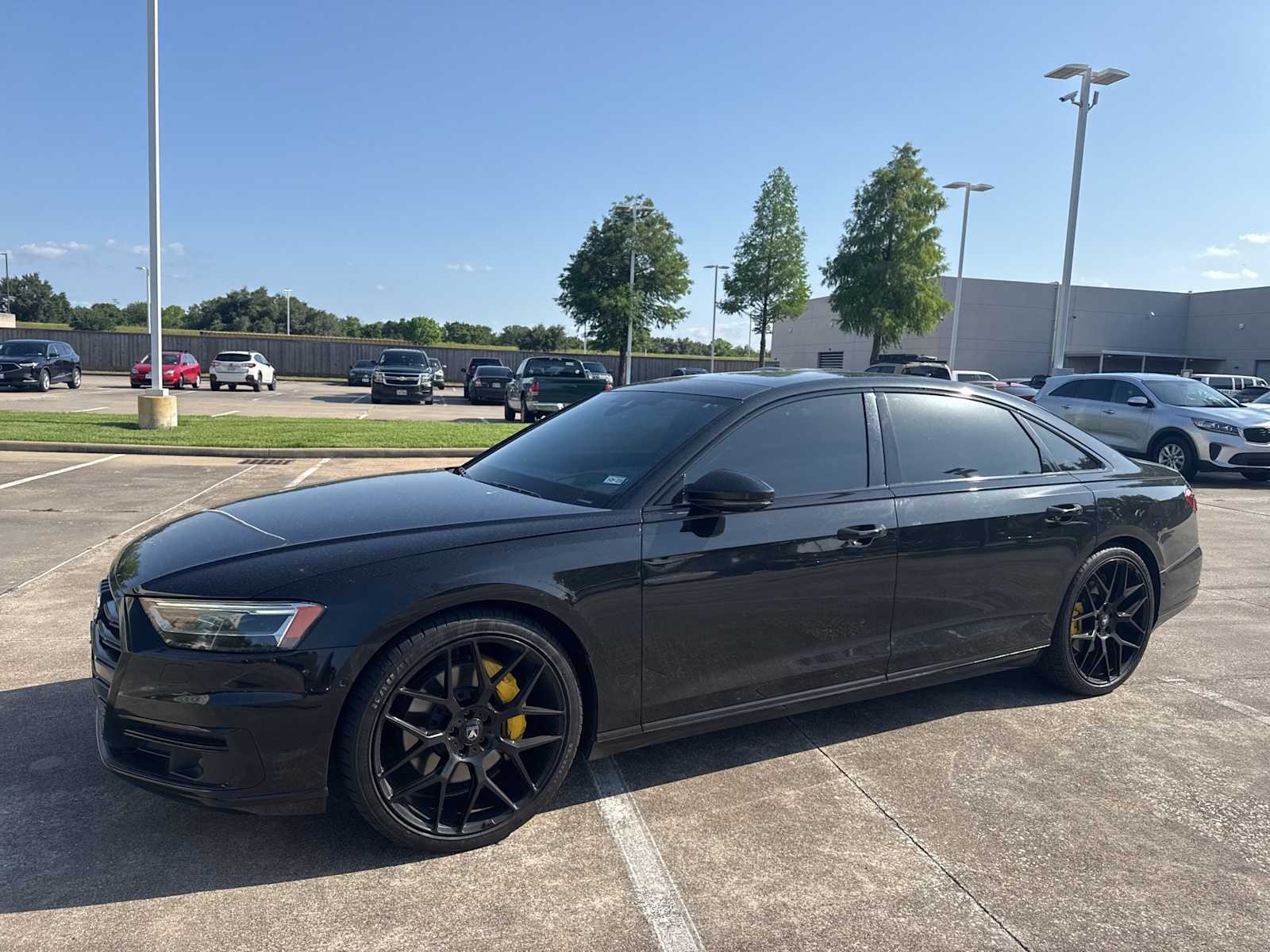 Thumbnail: 2019 Audi A8 - 1