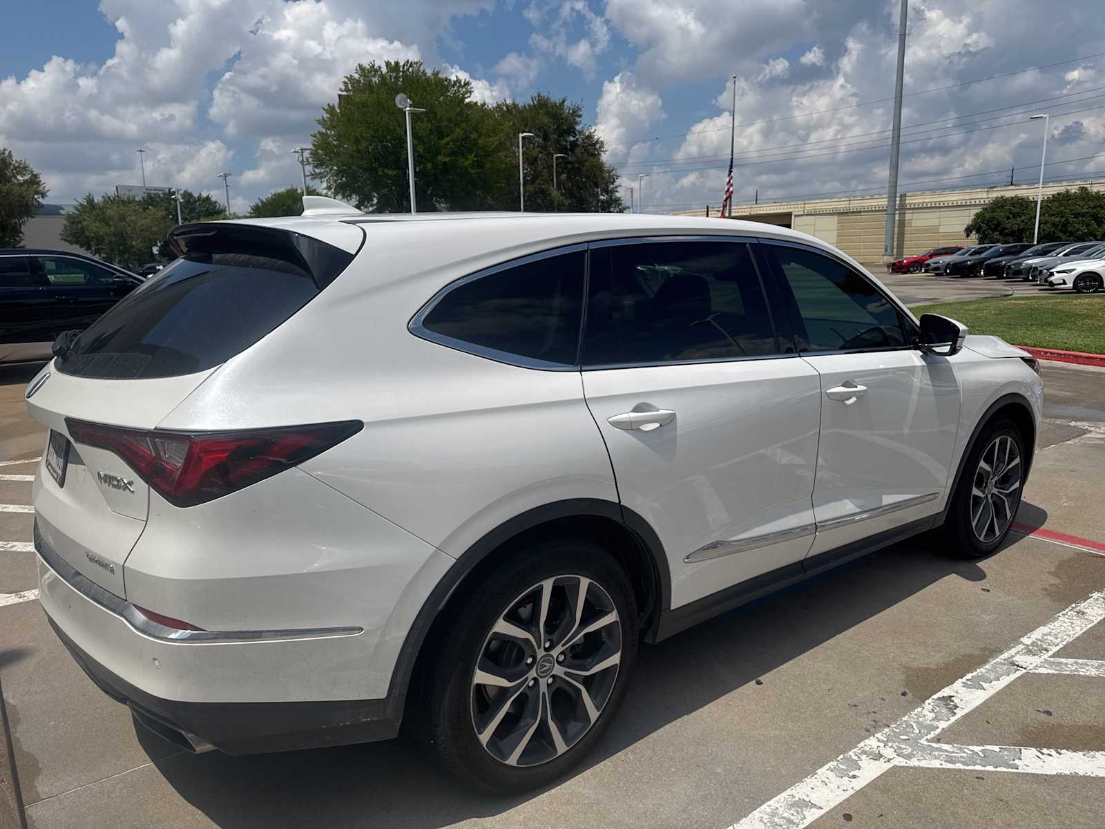 Thumbnail: 2023 Acura MDX - 4