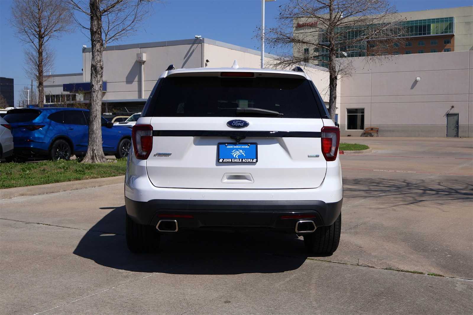 Thumbnail: 2017 Ford Explorer - 5