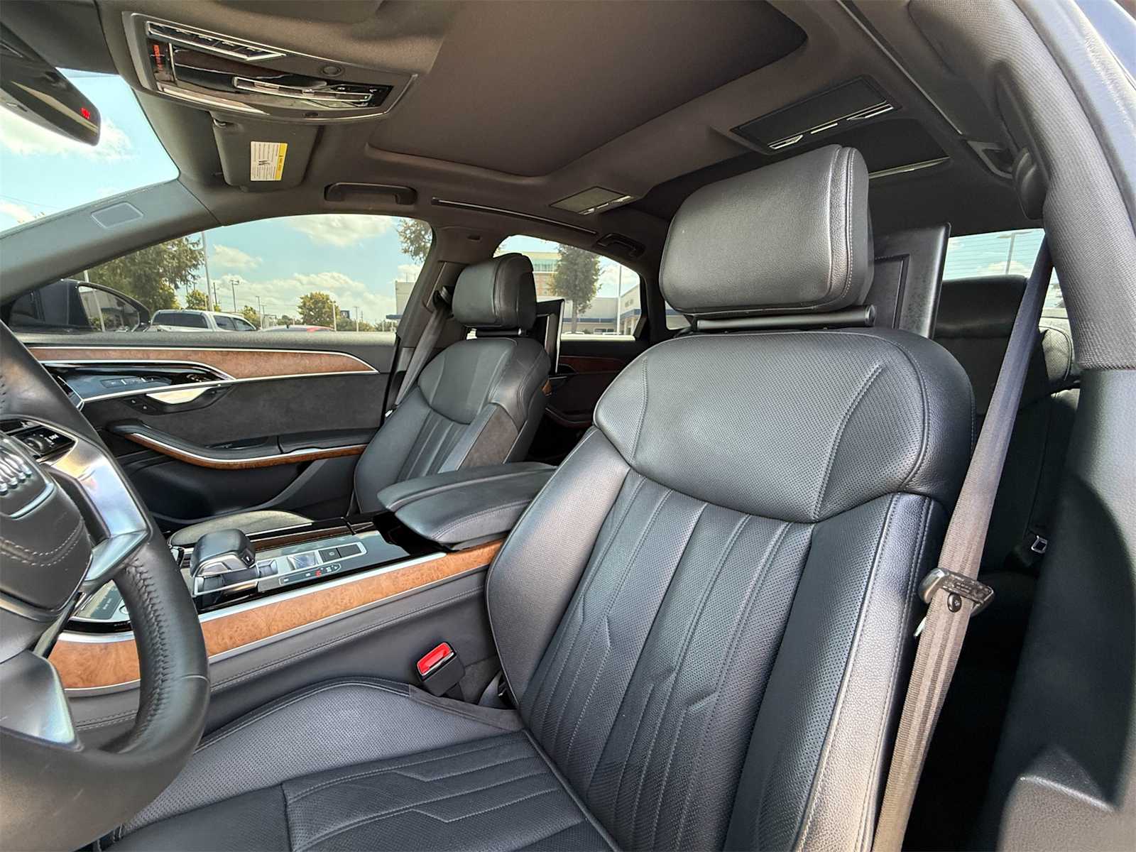 Thumbnail: 2019 Audi A8 - 11