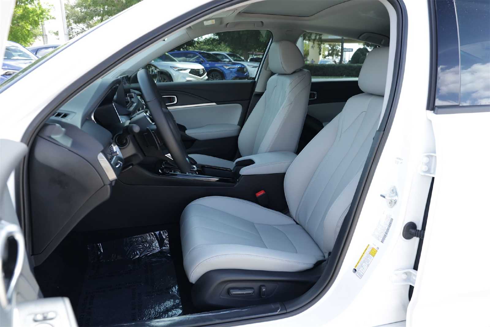 Thumbnail: 2025 Acura Integra - 11