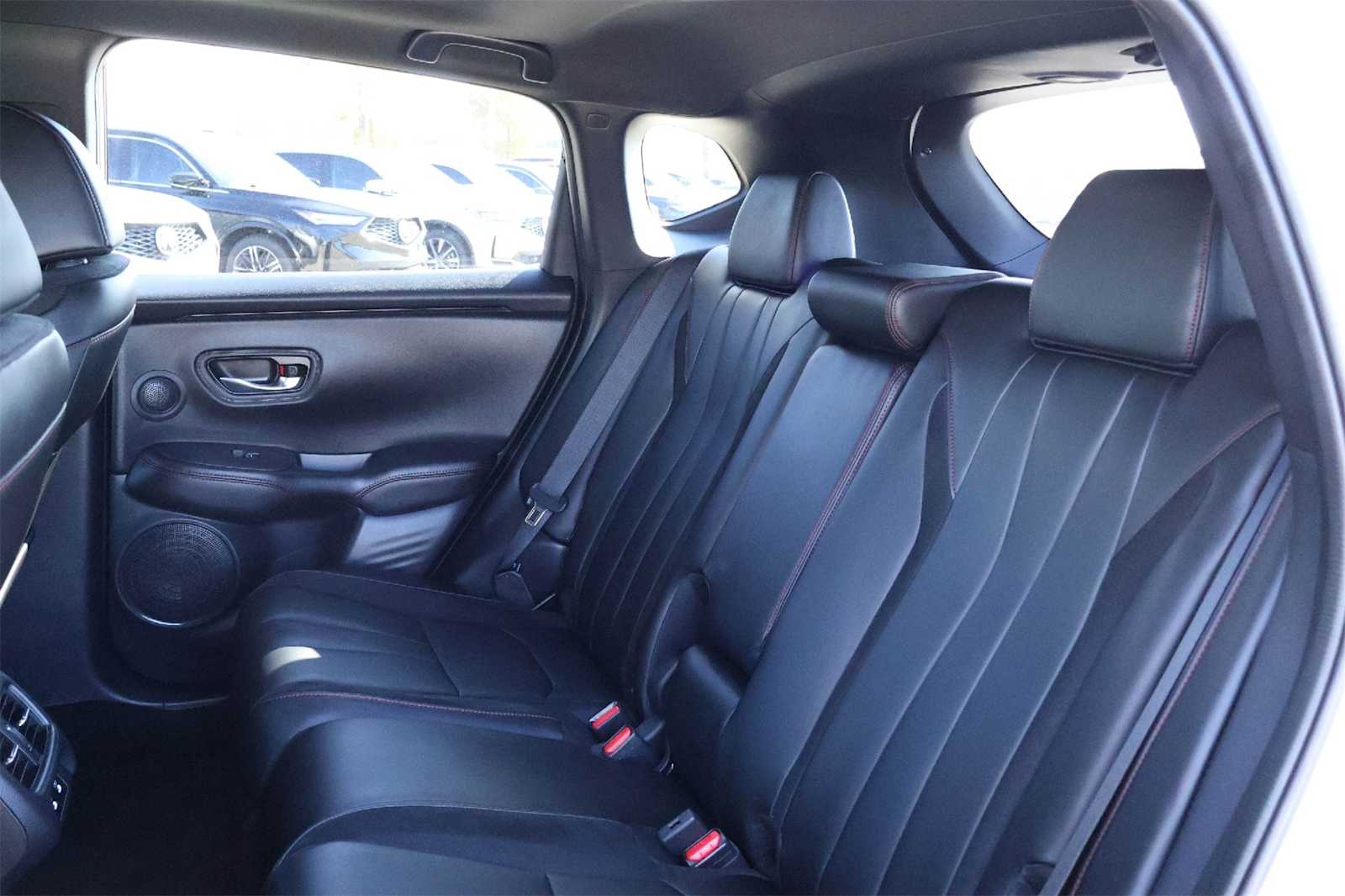 Thumbnail: 2025 Acura ADX - 13