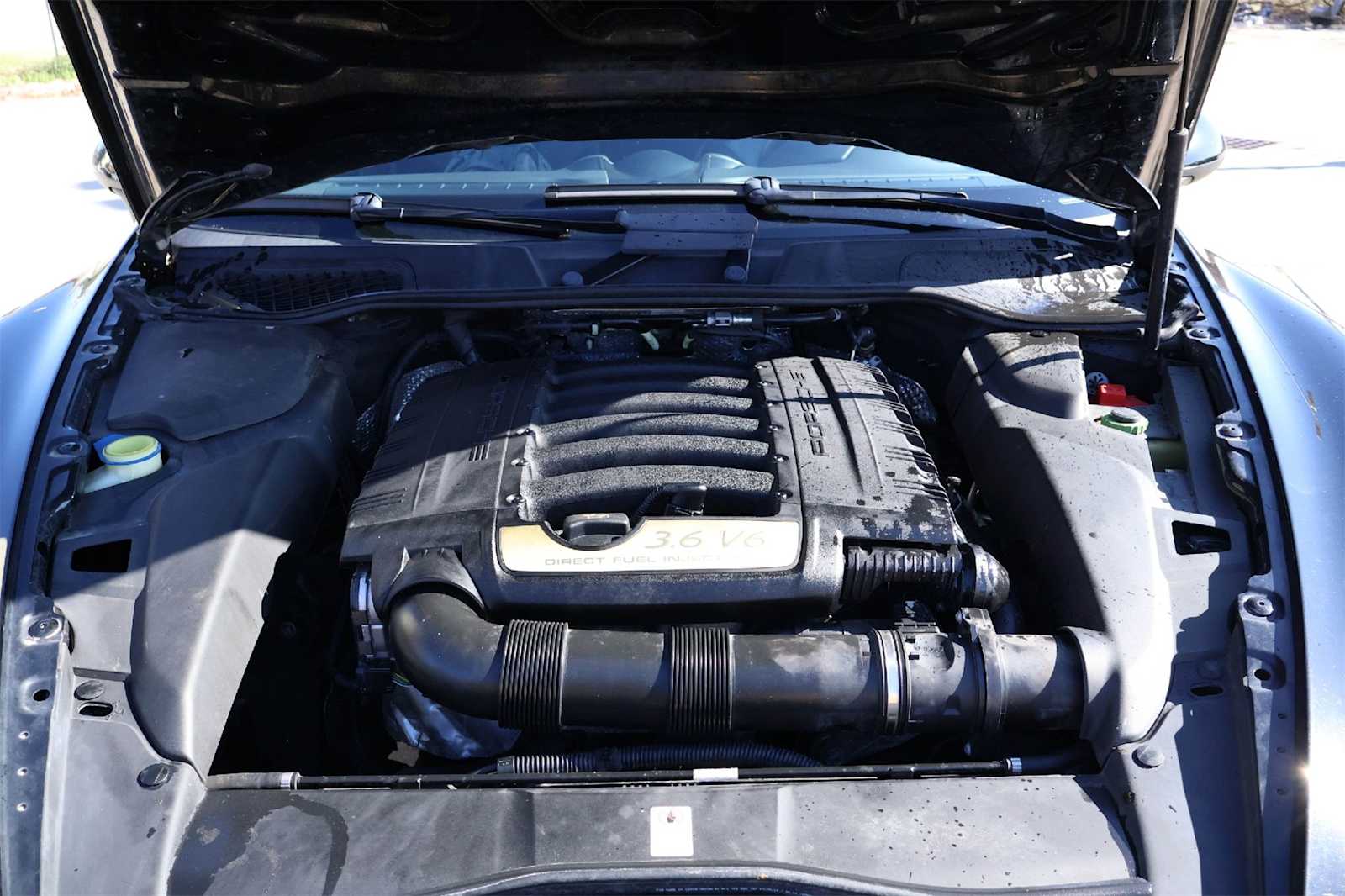 Thumbnail: 2014 Porsche Cayenne - 9