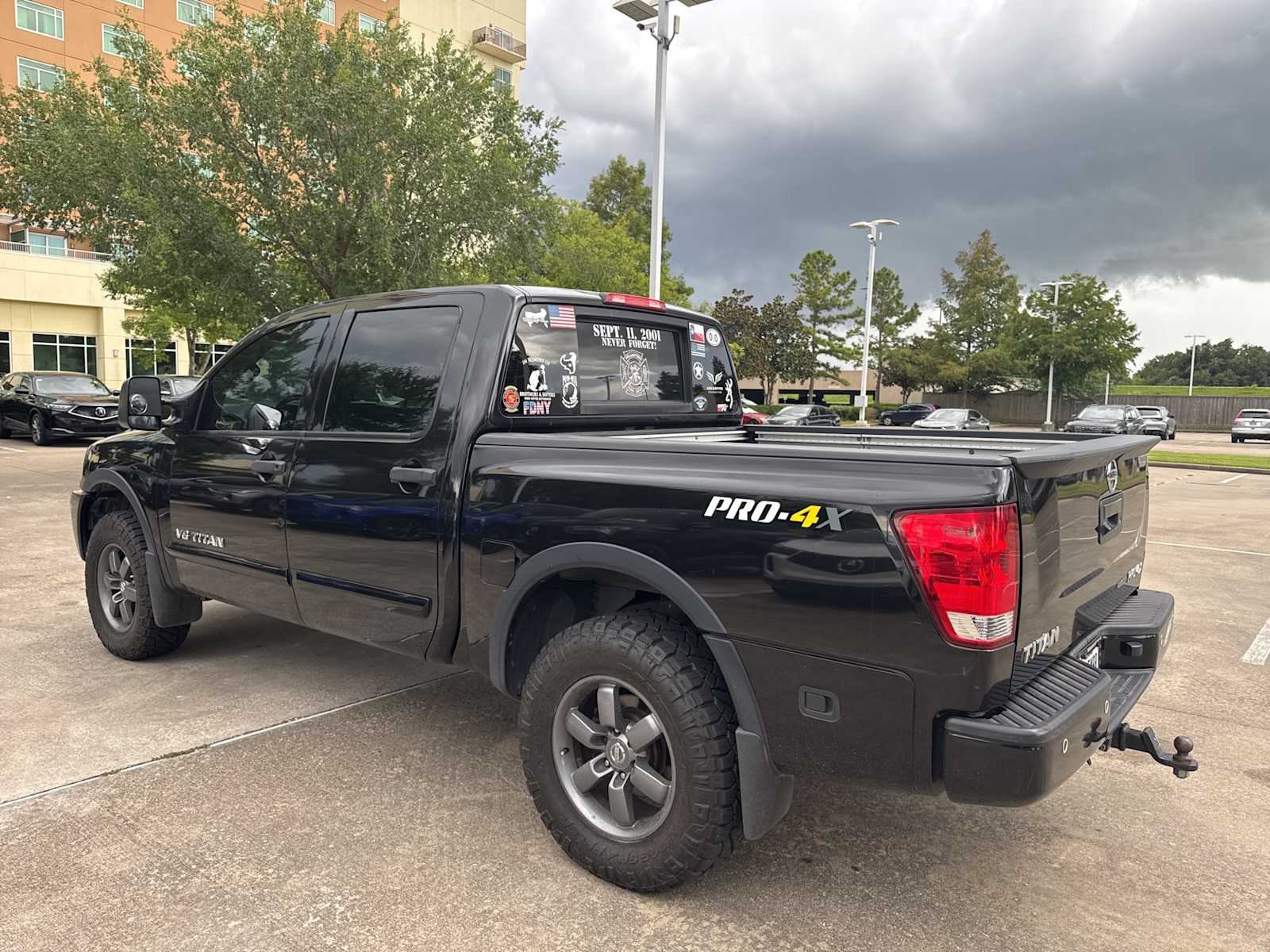 Thumbnail: 2014 Nissan Titan - 4