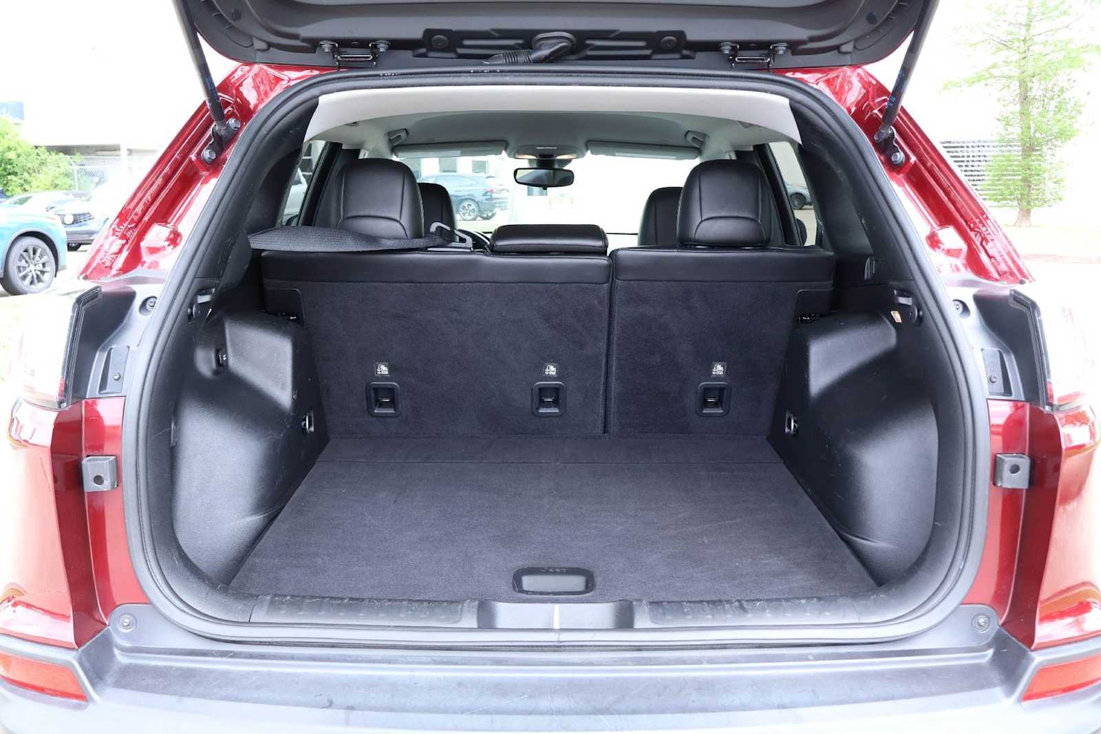 Thumbnail: 2021 Jeep Cherokee - 19