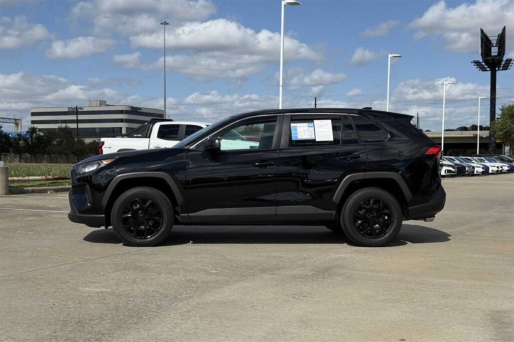 Used 2022 Toyota RAV4 LE SUV