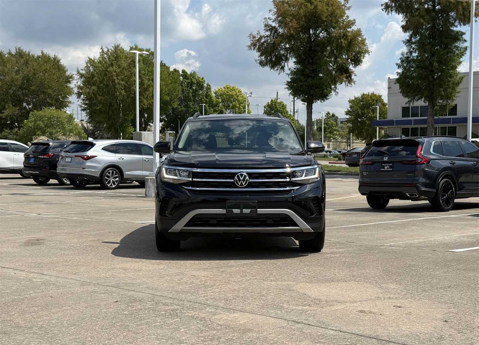 Thumbnail: 2023 Volkswagen Atlas - 6
