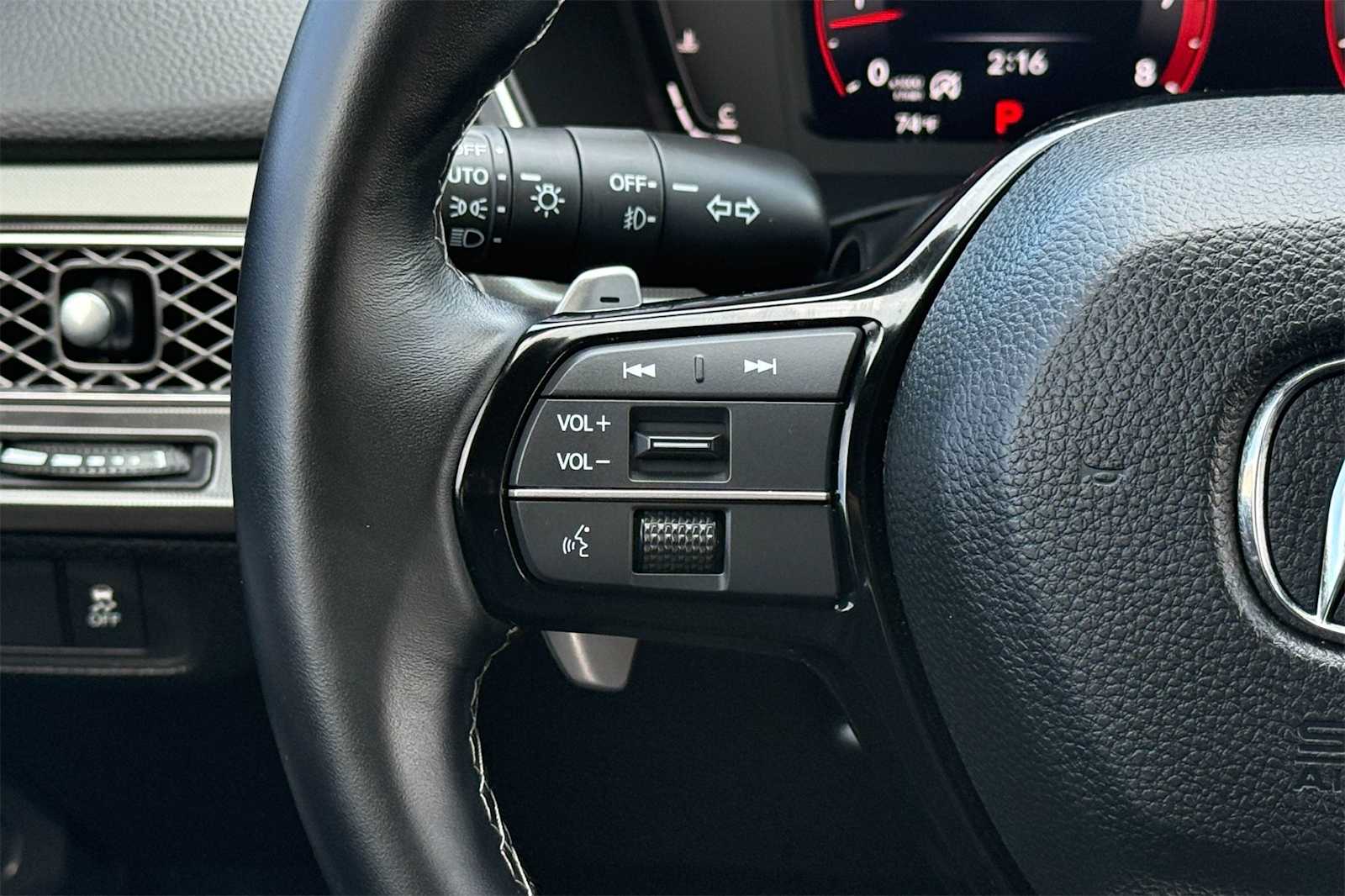 Thumbnail: 2025 Acura Integra - 22