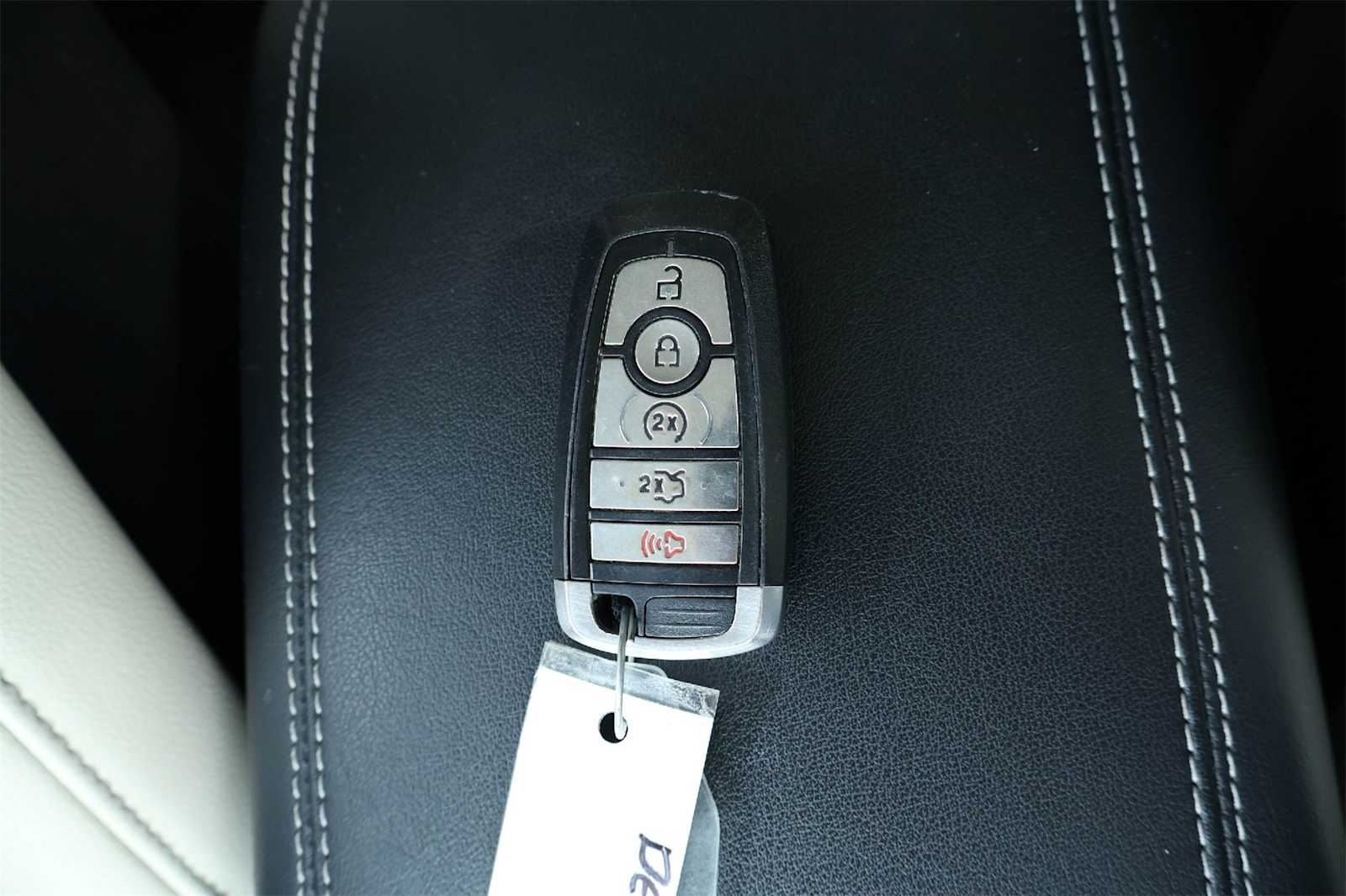 Thumbnail: 2017 Ford Edge - 20