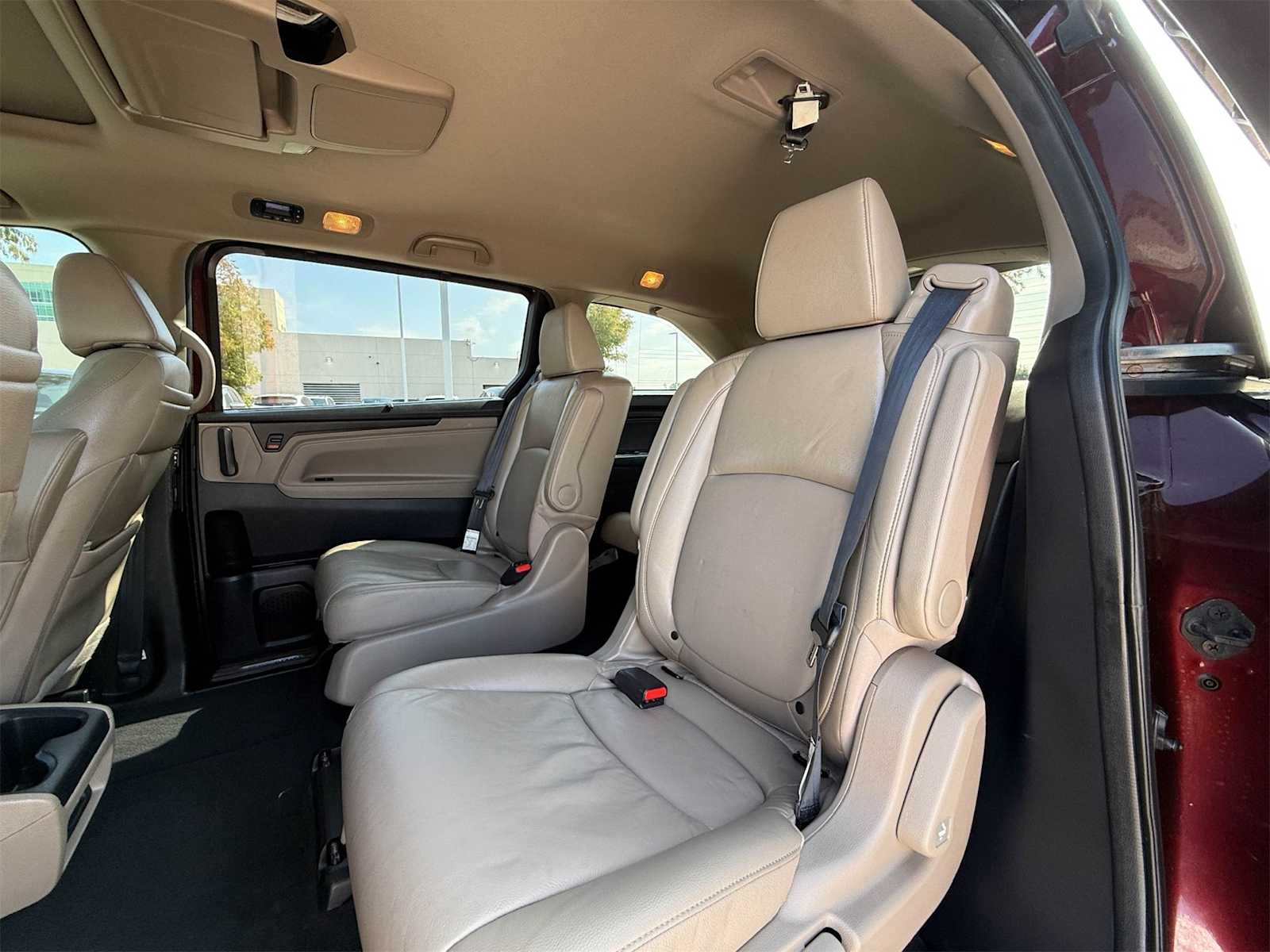 Thumbnail: 2018 Honda Odyssey - 13