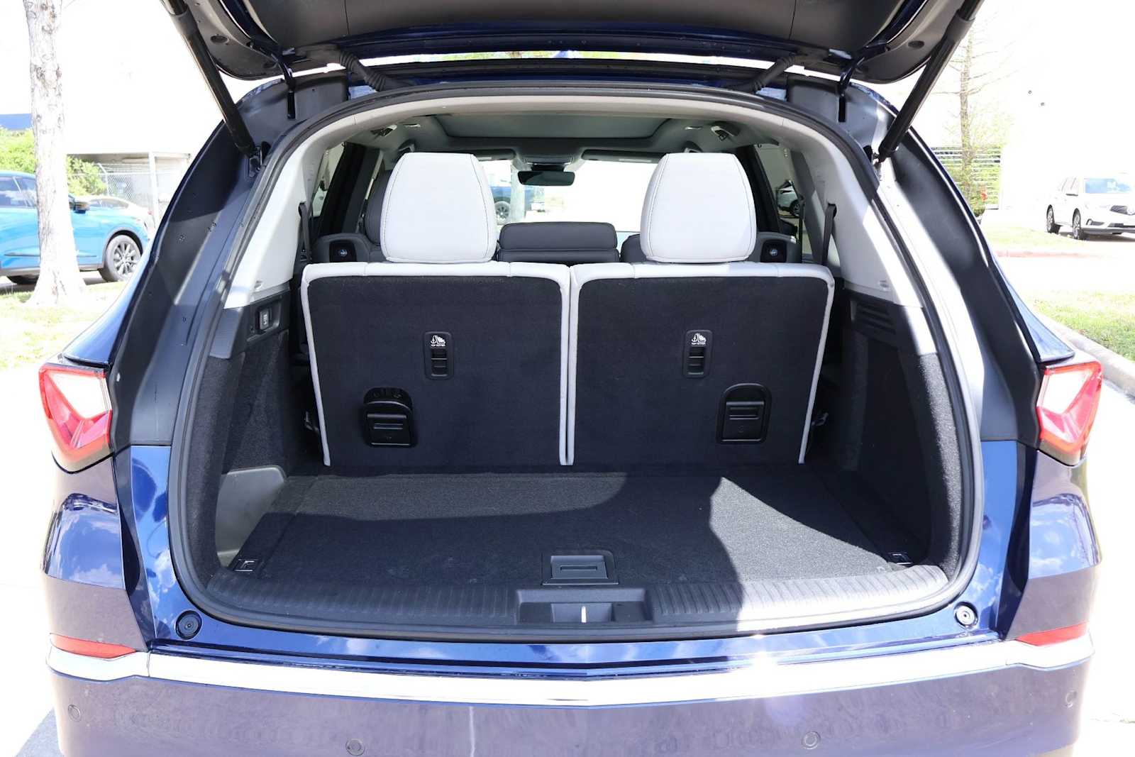 Thumbnail: 2023 Acura MDX - 19