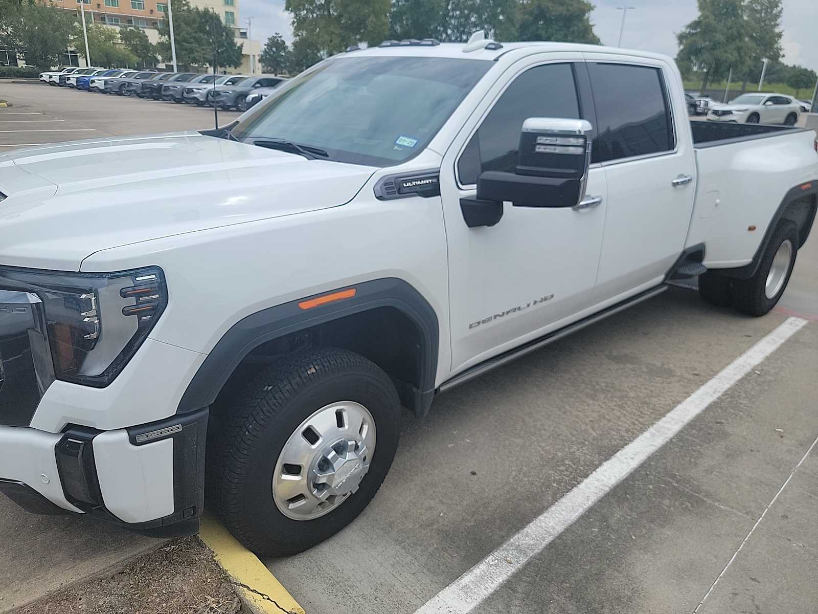 Thumbnail: 2024 GMC Sierra 3500 - 1