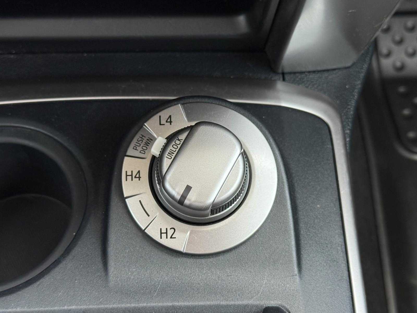 2017 Toyota 4Runner SR5 25