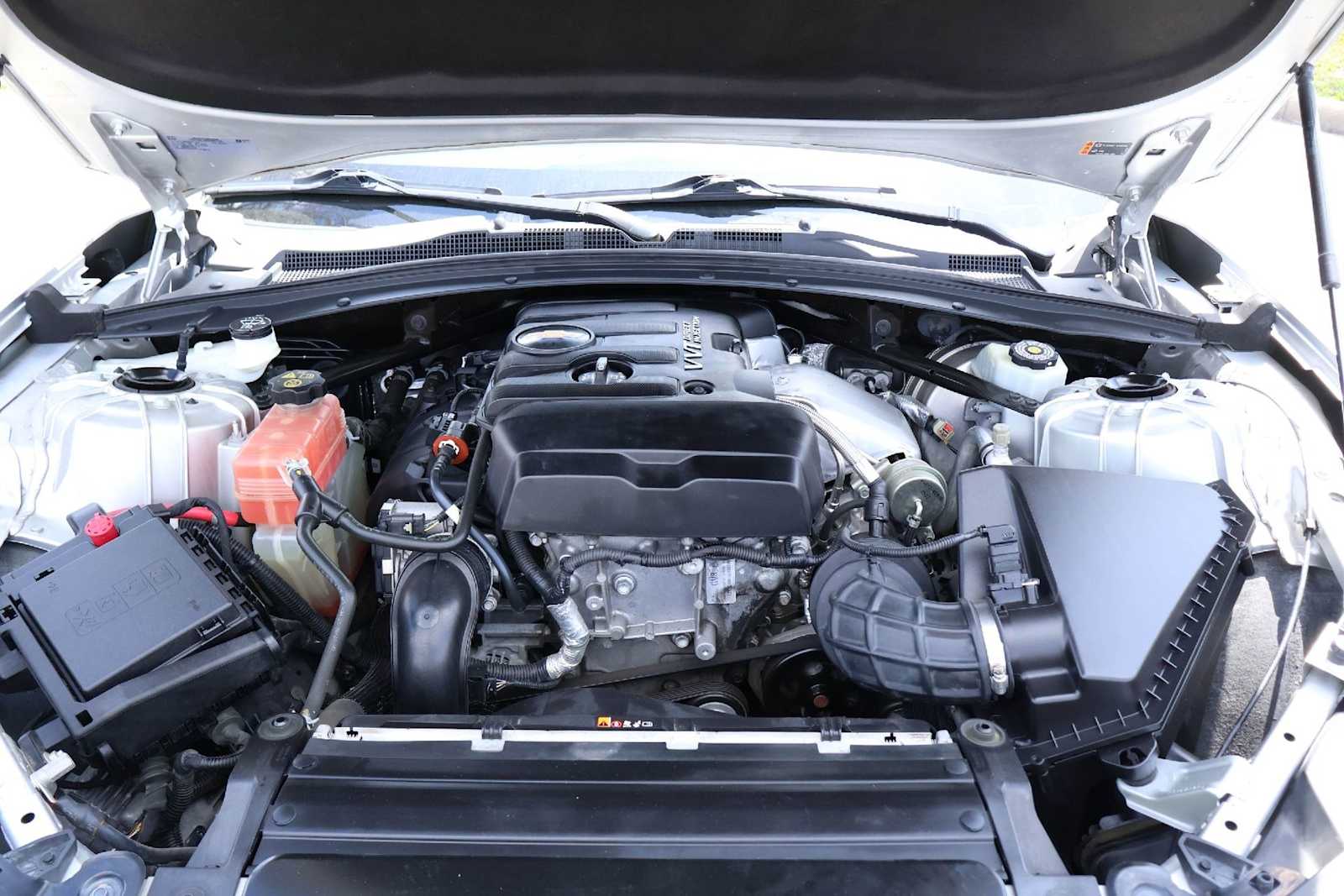 Thumbnail: 2018 Chevrolet Camaro - 9